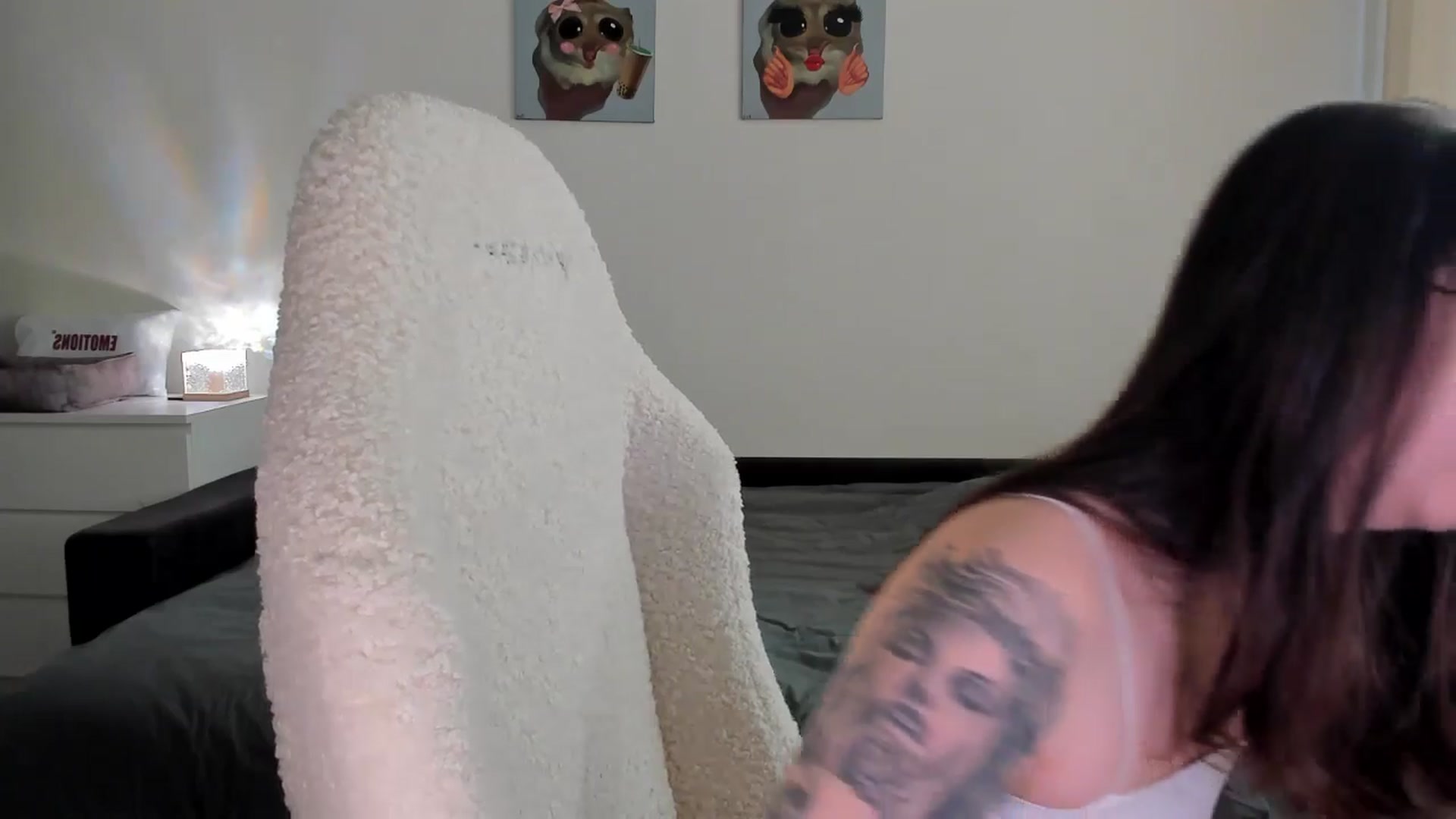 Gallery image thumbnail from sonia_moon's myfreecams stream on, 04/30/2025, 07:33 image 10 of 20