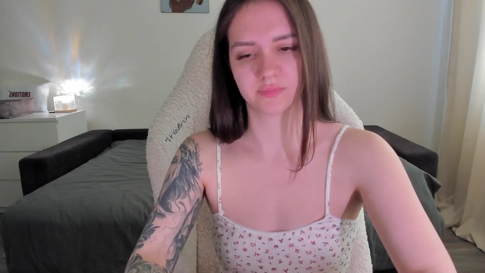 Gallery image thumbnail from sonia_moon's myfreecams stream on, 05/02/2025, 07:45 image 19 of 20