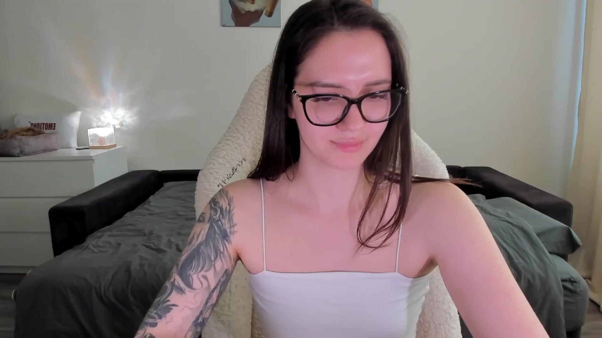 Gallery image thumbnail from sonia_moon's myfreecams stream on, 05/06/2025, 07:48 image 19 of 20