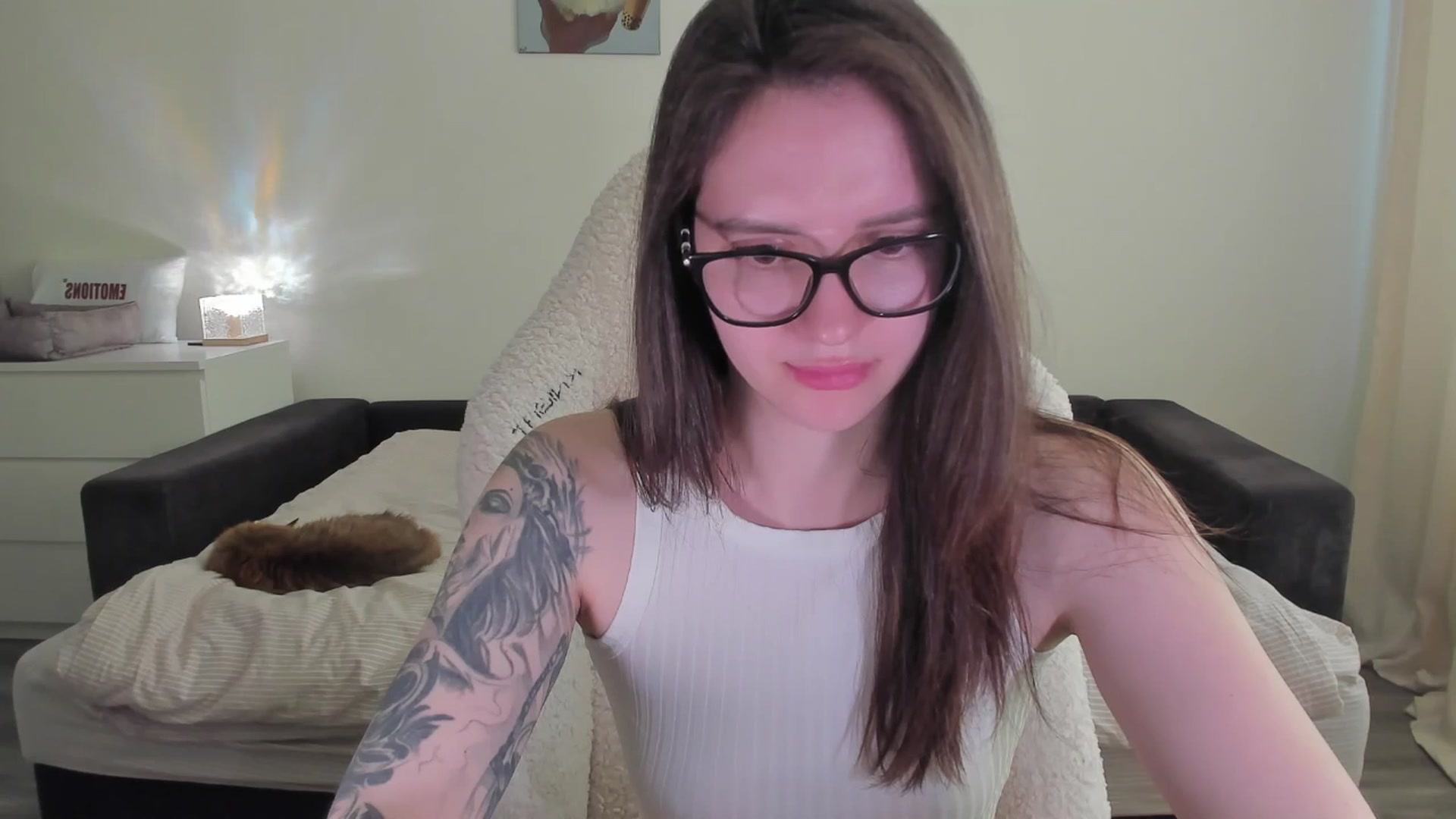 Gallery image thumbnail from sonia_moon's myfreecams stream on, 05/18/2025, 07:52 image 13 of 20