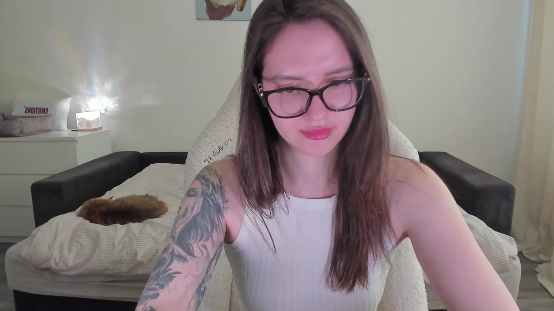 Gallery image thumbnail from sonia_moon's myfreecams stream on, 05/18/2025, 07:52 image 16 of 20