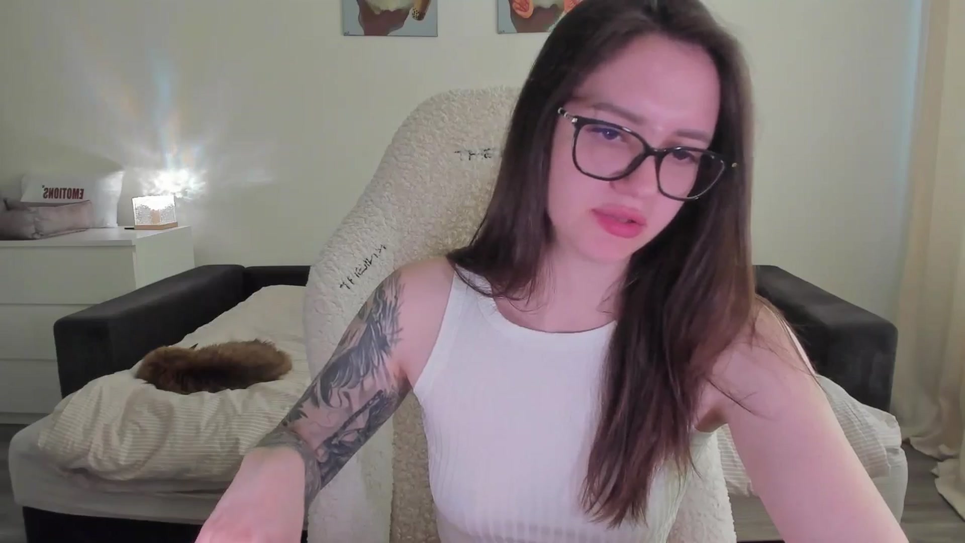Gallery image thumbnail from sonia_moon's myfreecams stream on, 05/18/2025, 07:52 image 14 of 20