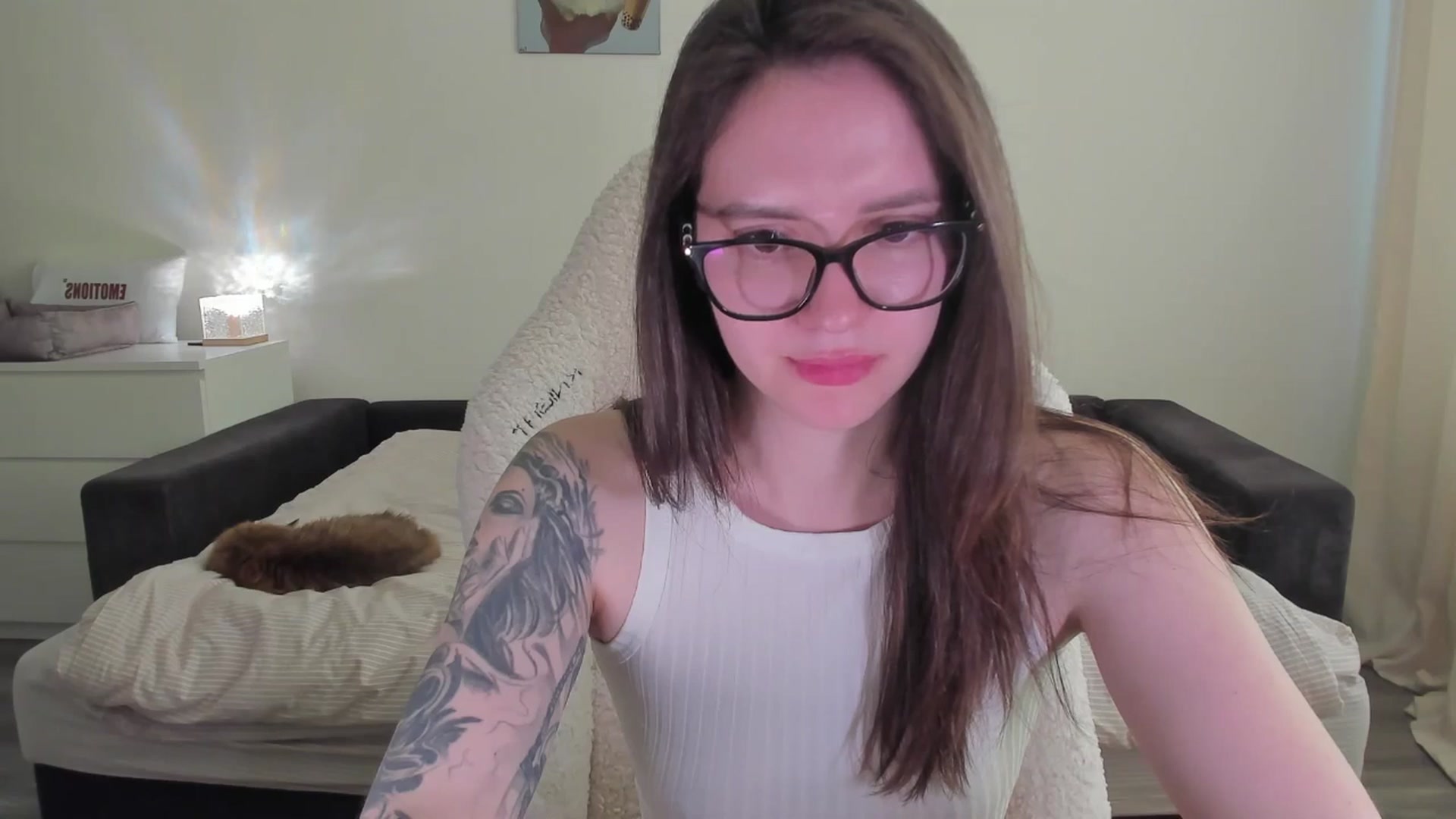 Gallery image thumbnail from sonia_moon's myfreecams stream on, 05/18/2025, 07:52 image 12 of 20
