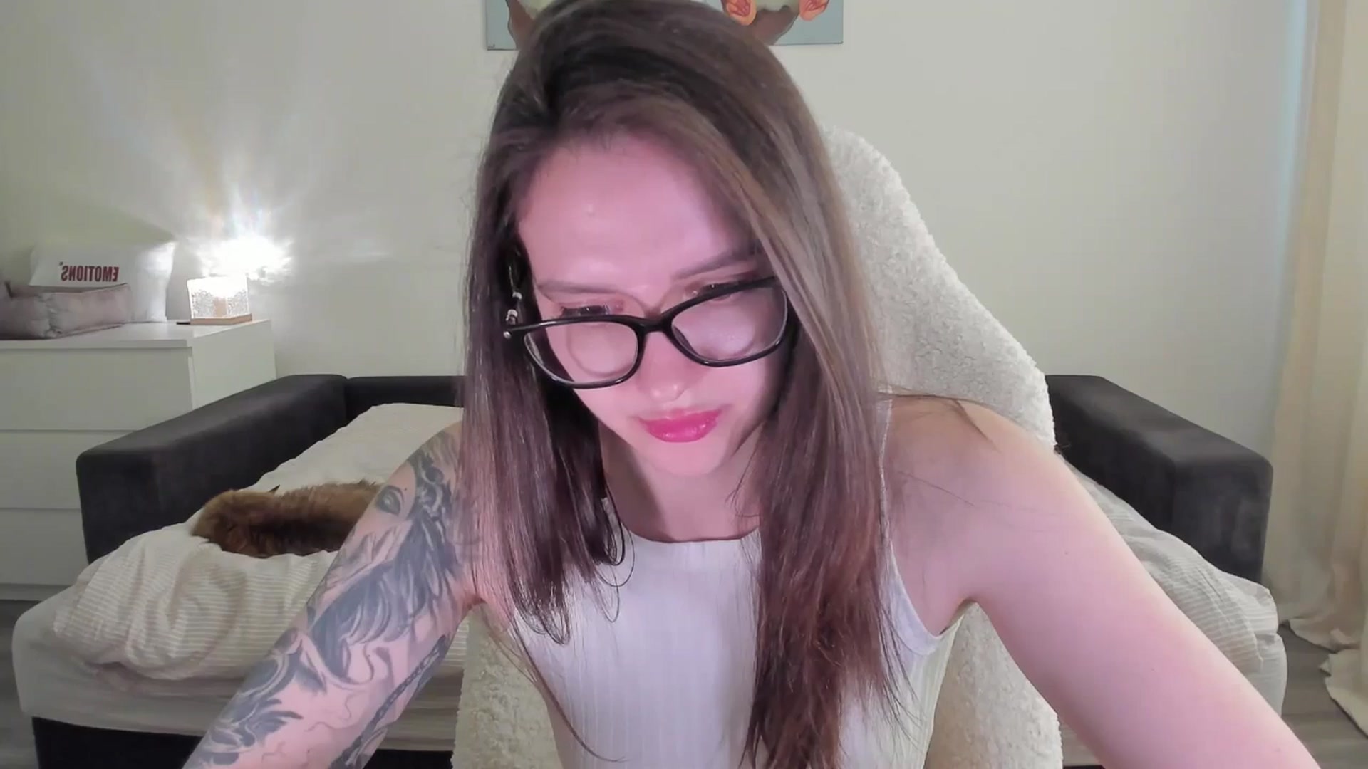 Gallery image thumbnail from sonia_moon's myfreecams stream on, 05/18/2025, 07:52 image 17 of 20