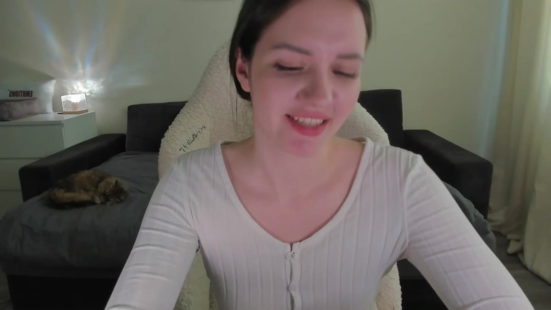 Gallery image thumbnail from sonia_moon's myfreecams stream on, 05/21/2025, 07:56 image 13 of 20