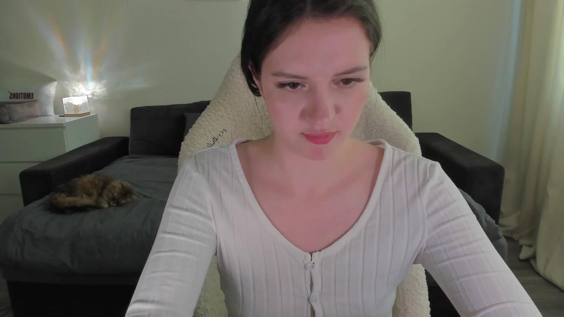Gallery image thumbnail from sonia_moon's myfreecams stream on, 05/21/2025, 07:56 image 19 of 20