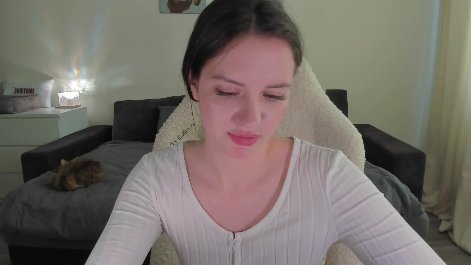 Gallery image thumbnail from sonia_moon's myfreecams stream on, 05/21/2025, 07:56 image 2 of 20