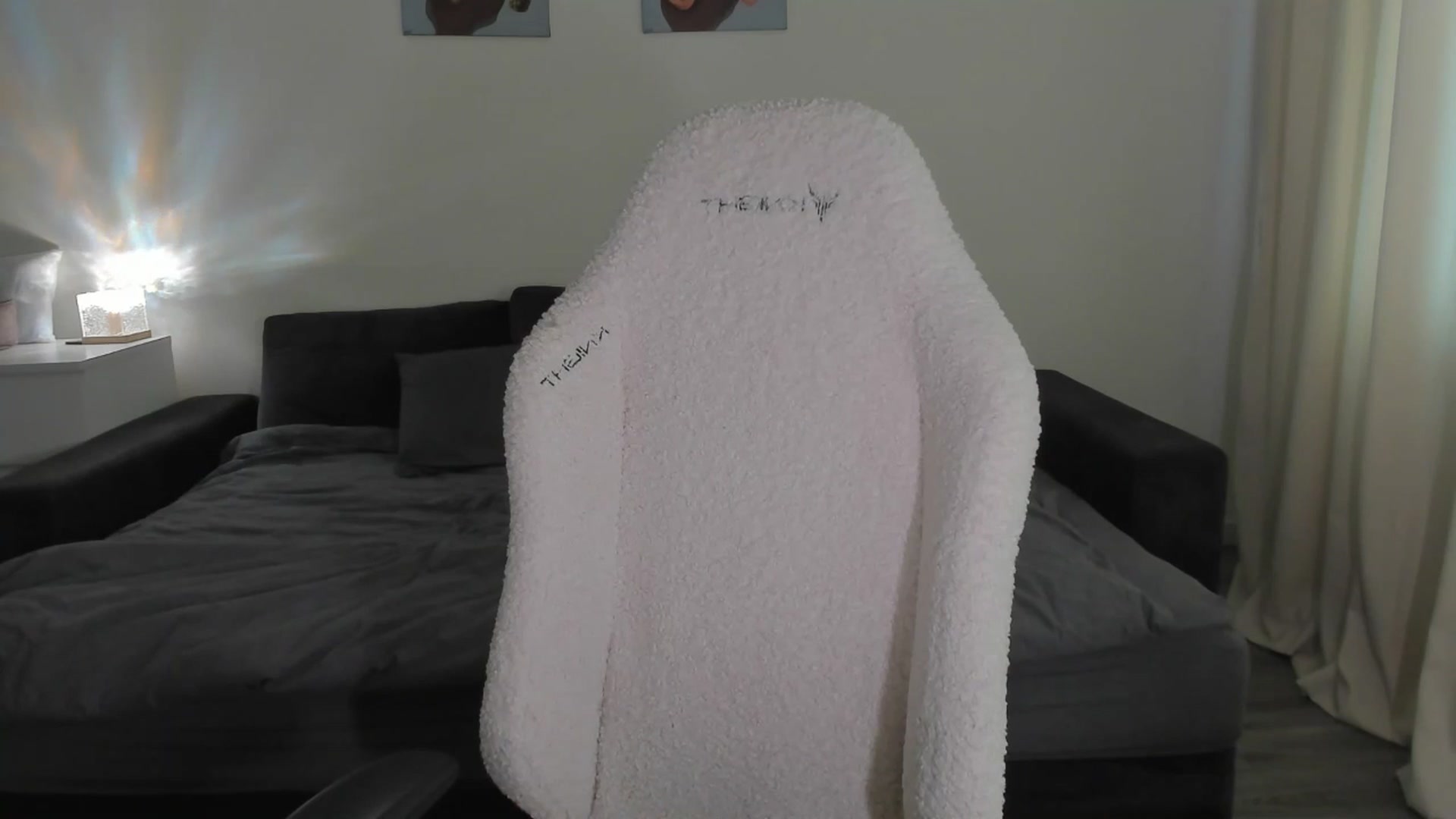 Gallery image thumbnail from sonia_moon's myfreecams stream on, 05/26/2025, 08:01 image 13 of 20