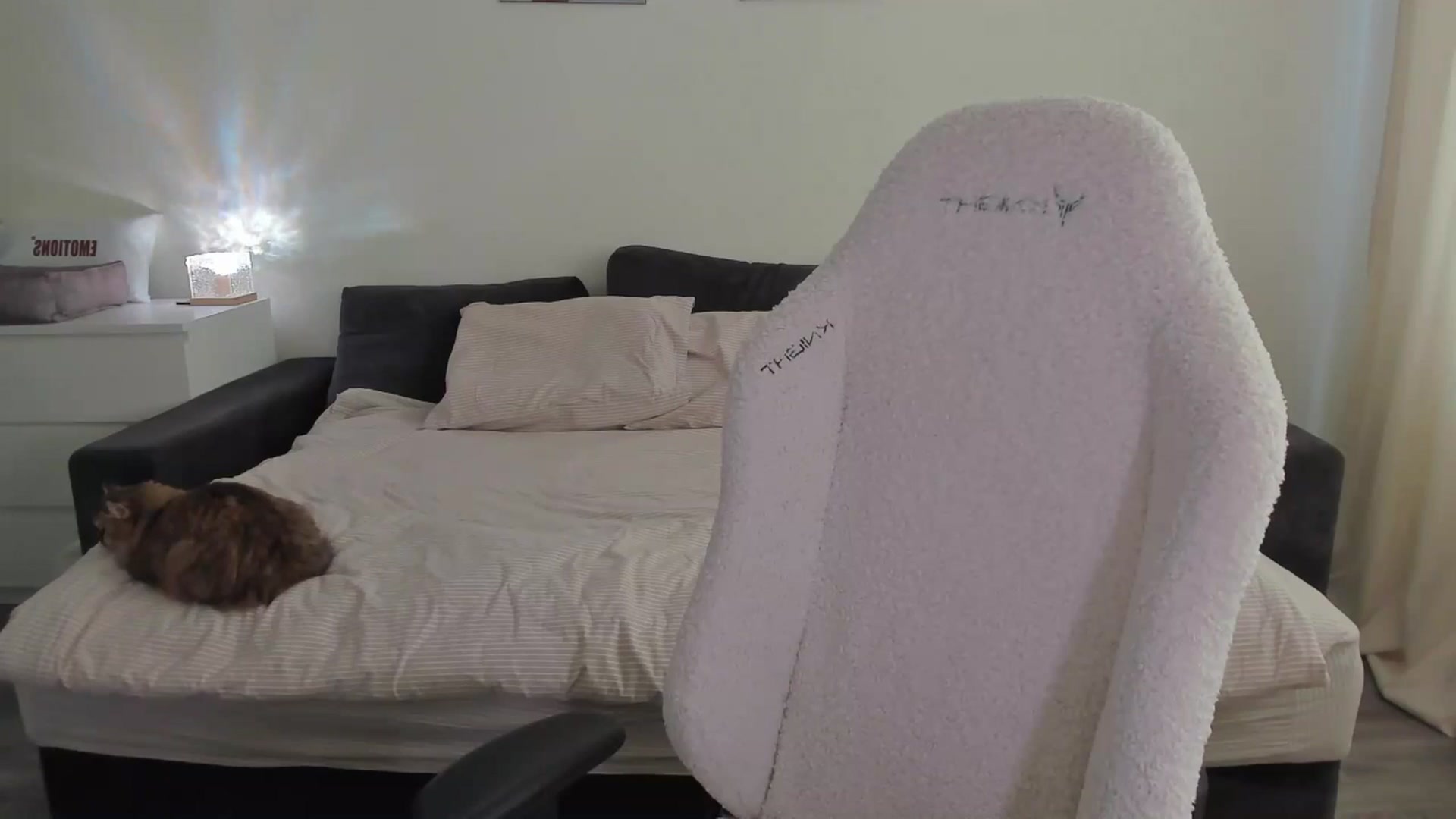 Gallery image thumbnail from sonia_moon's myfreecams stream on, 05/30/2025, 07:44 image 3 of 20