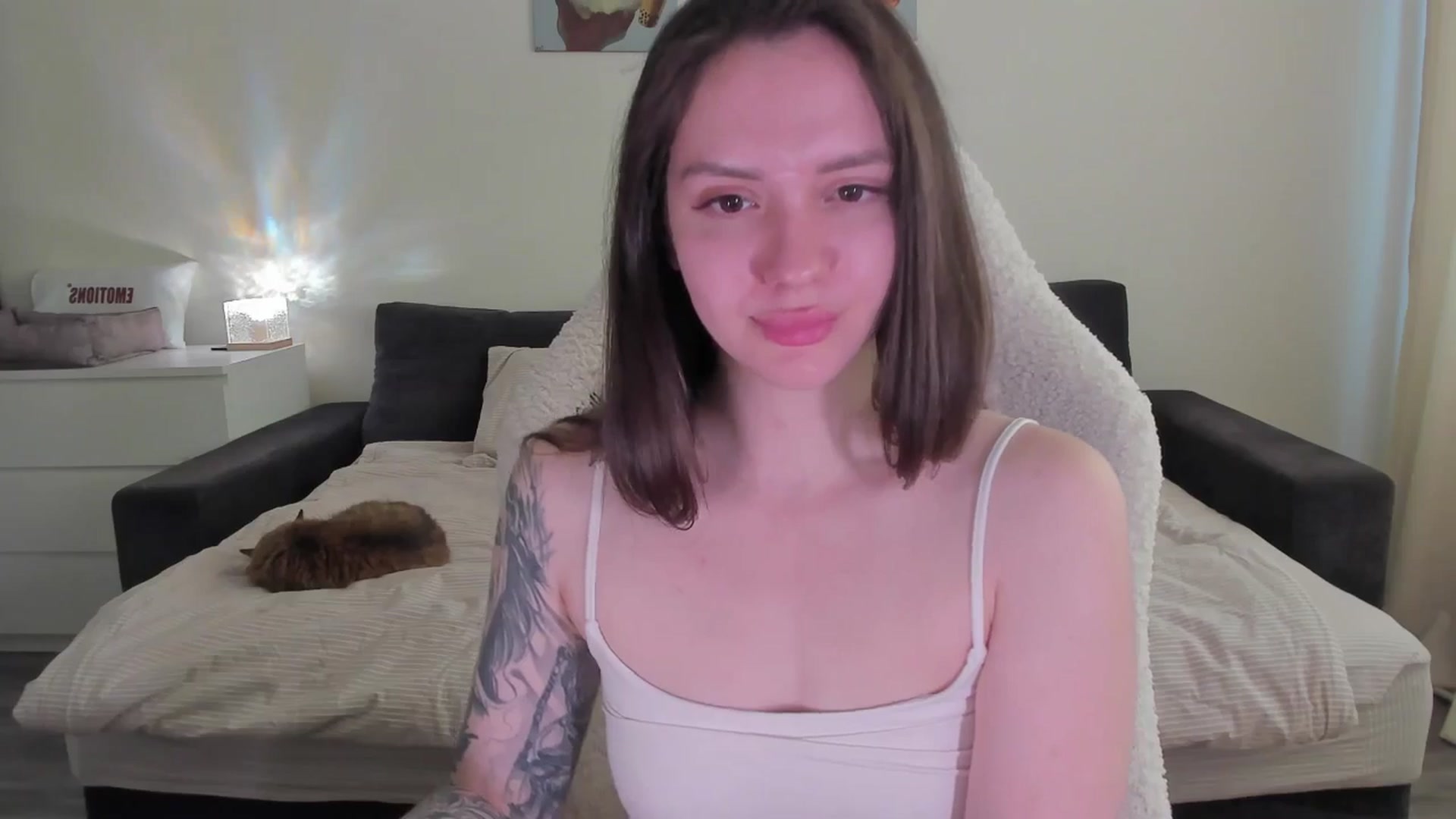 Gallery image thumbnail from sonia_moon's myfreecams stream on, 06/02/2025, 07:27 image 3 of 20