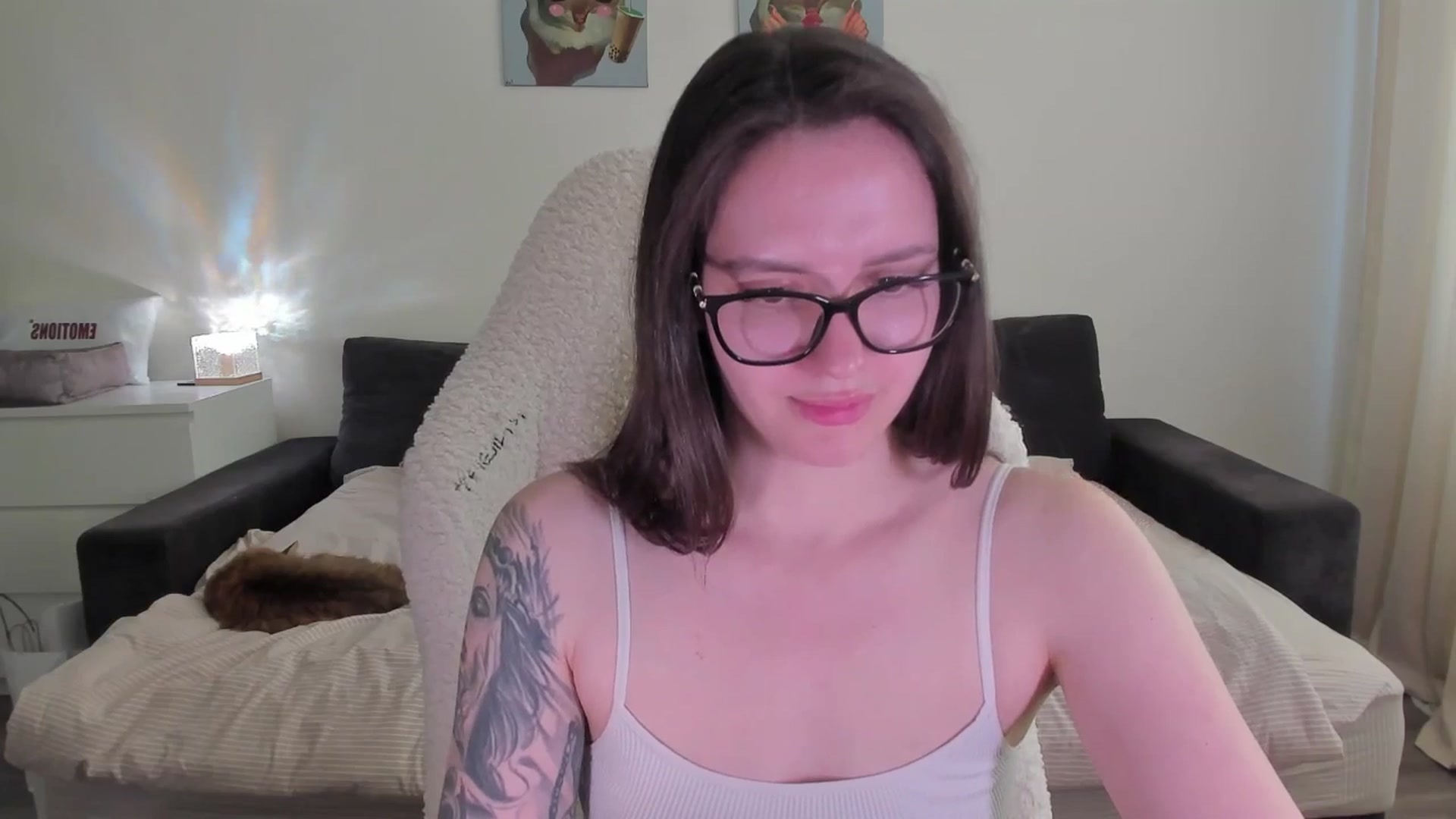 Gallery image thumbnail from sonia_moon's myfreecams stream on, 06/05/2025, 08:00 image 5 of 20