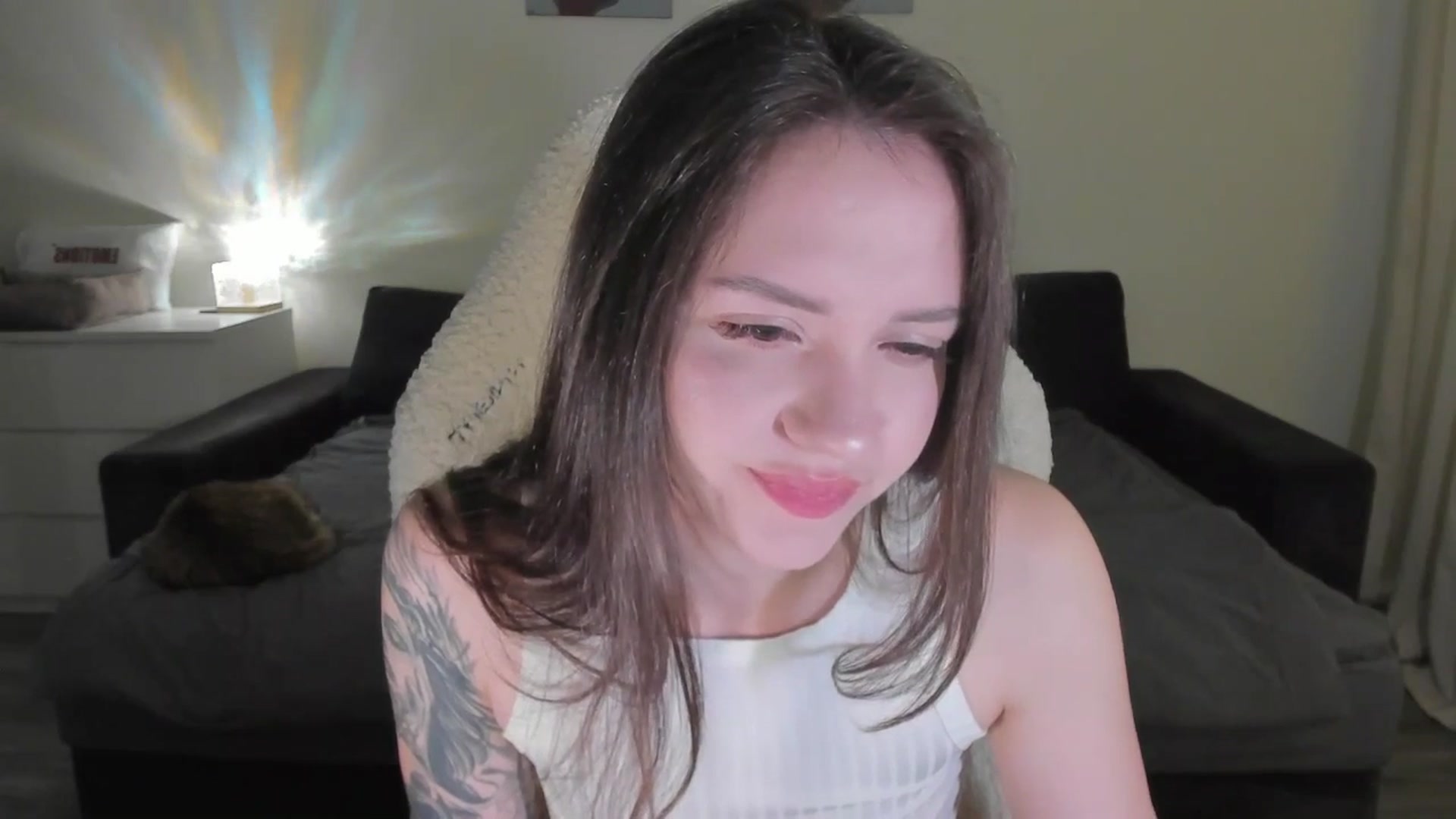 Gallery image thumbnail from sonia_moon's myfreecams stream on, 06/09/2025, 02:14 image 15 of 20