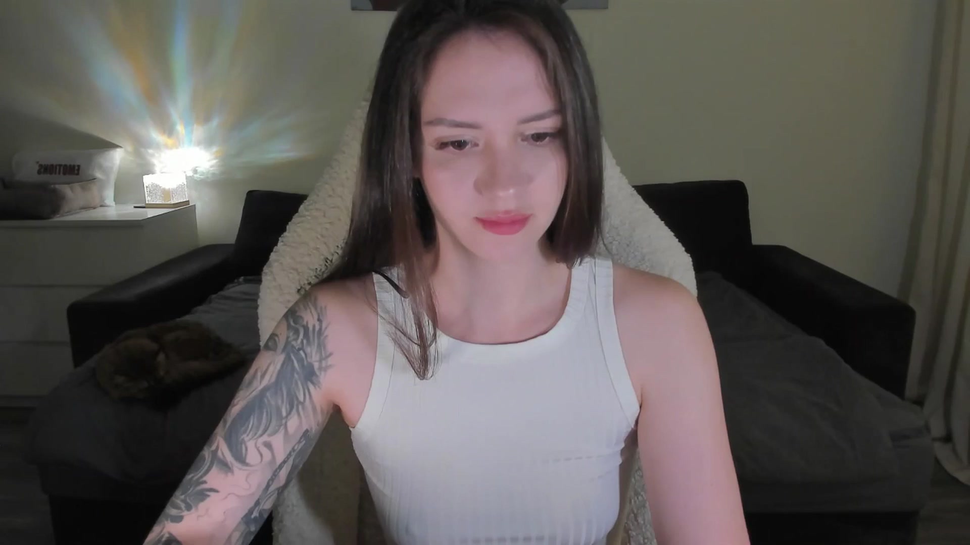 Gallery image thumbnail from sonia_moon's myfreecams stream on, 06/09/2025, 02:14 image 1 of 20