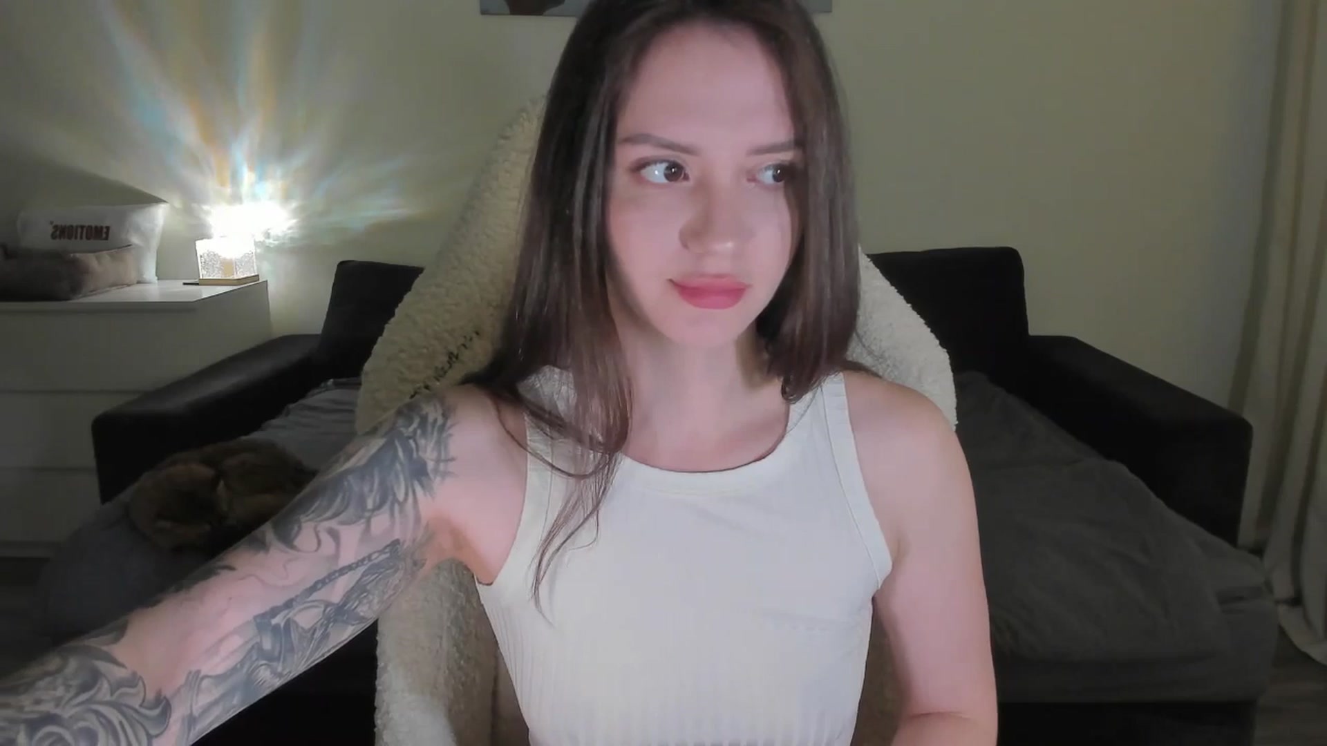 Gallery image thumbnail from sonia_moon's myfreecams stream on, 06/09/2025, 02:14 image 3 of 20