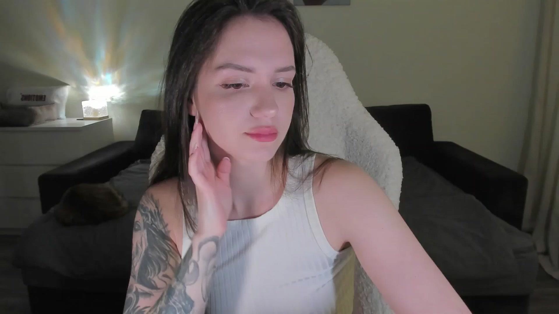 Gallery image thumbnail from sonia_moon's myfreecams stream on, 06/09/2025, 02:14 image 9 of 20