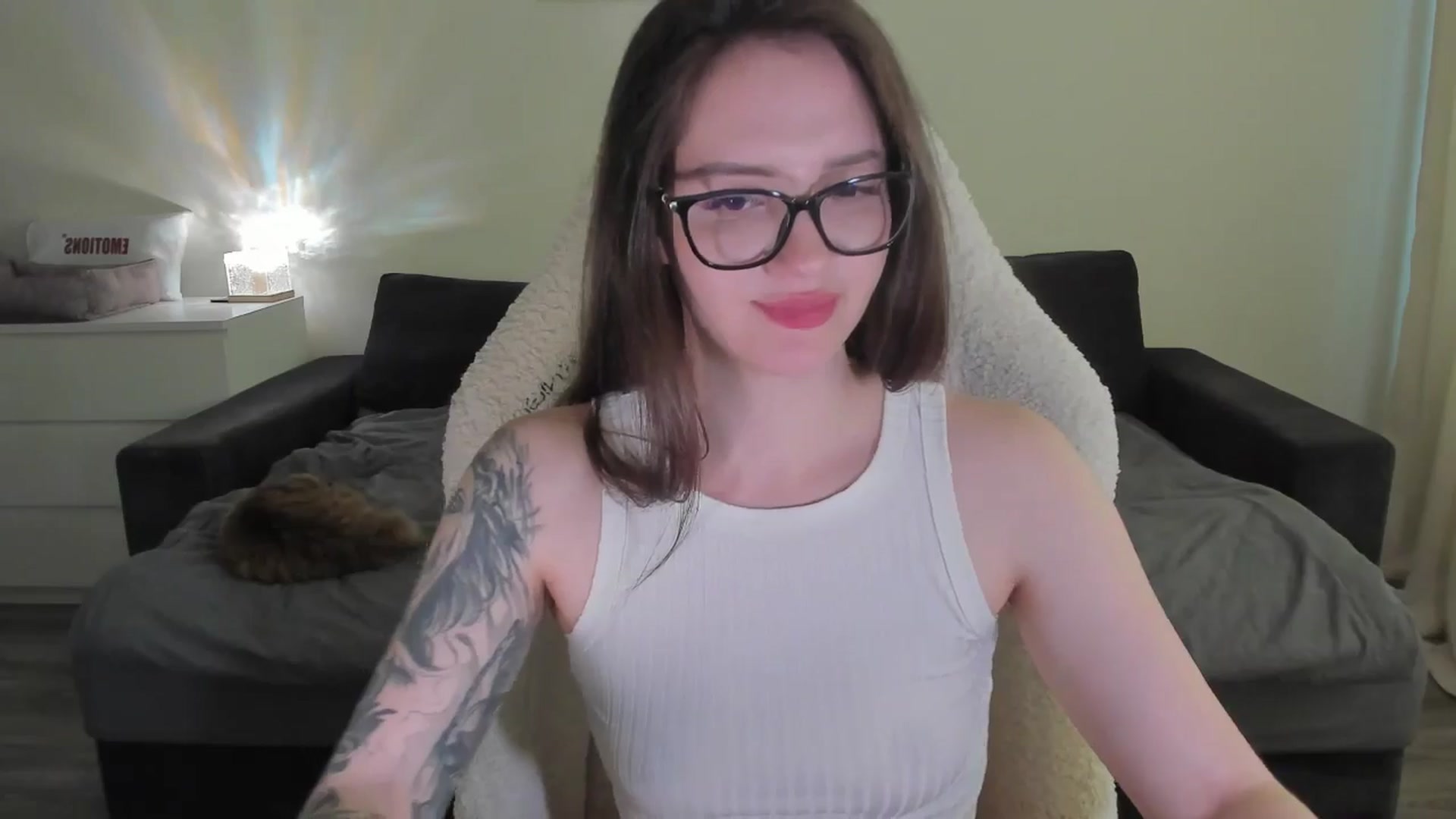 Gallery image thumbnail from sonia_moon's myfreecams stream on, 06/09/2025, 06:31 image 9 of 20
