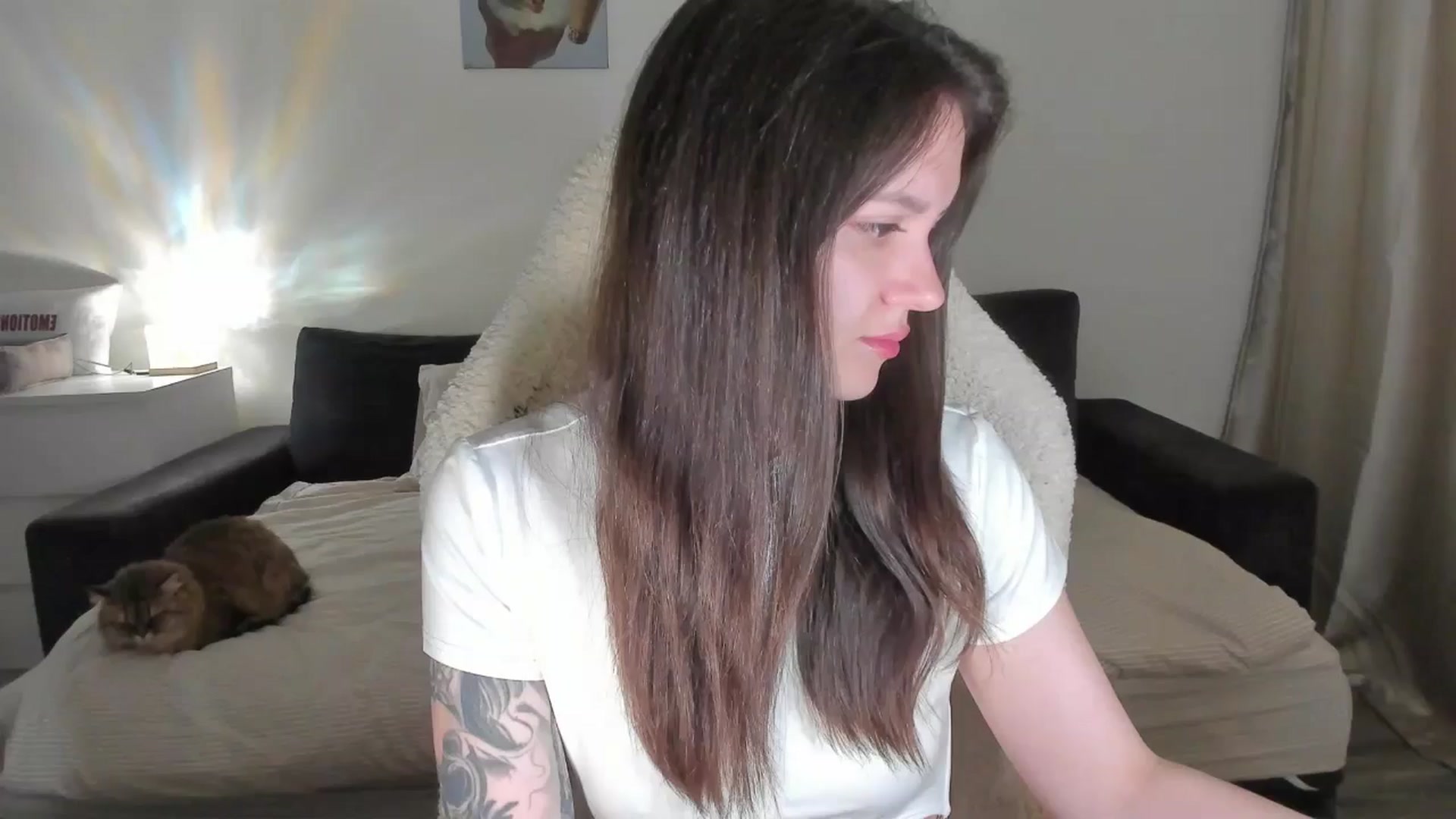 Gallery image thumbnail from sonia_moon's myfreecams stream on, 06/23/2025, 02:37 image 4 of 20