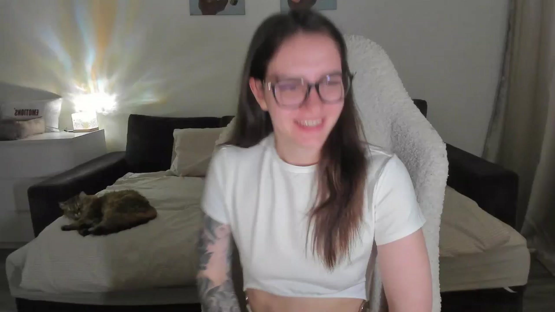 Gallery image thumbnail from sonia_moon's myfreecams stream on, 06/23/2025, 07:33 image 17 of 20
