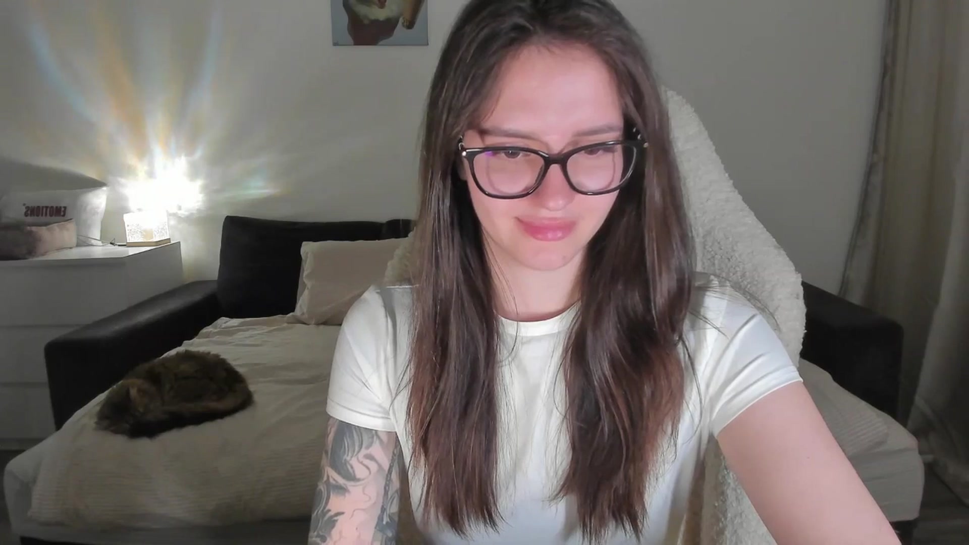 Gallery image thumbnail from sonia_moon's myfreecams stream on, 06/23/2025, 07:33 image 6 of 20