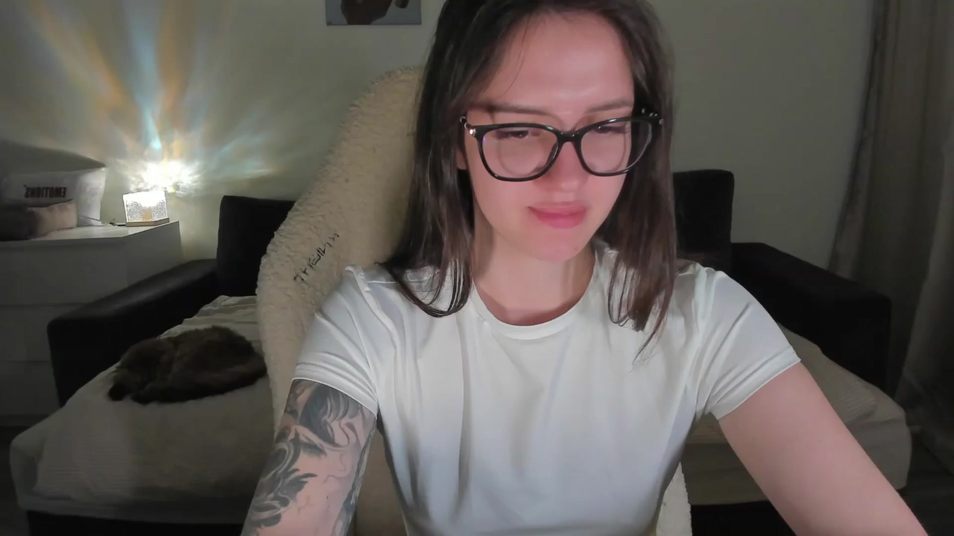 Gallery image thumbnail from sonia_moon's myfreecams stream on, 06/23/2025, 07:33 image 14 of 20