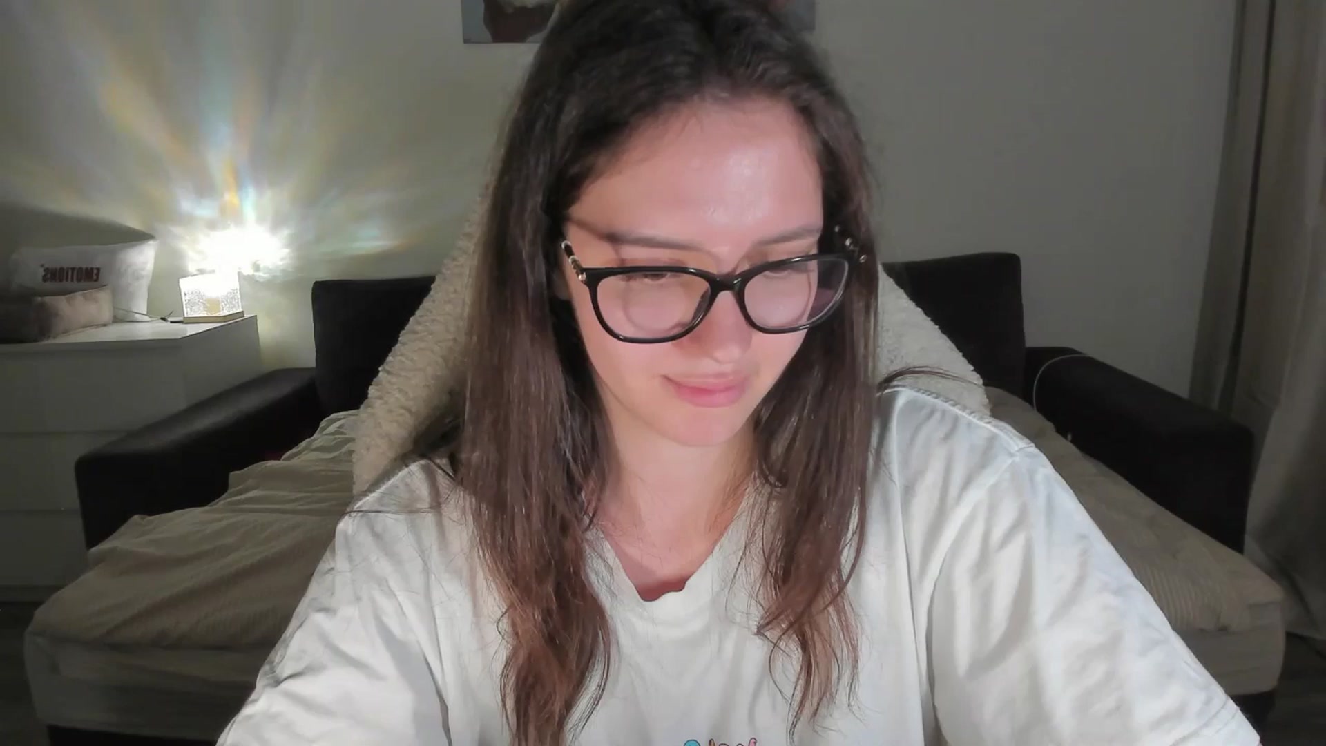 Gallery image thumbnail from sonia_moon's myfreecams stream on, 06/26/2025, 06:27 image 6 of 20
