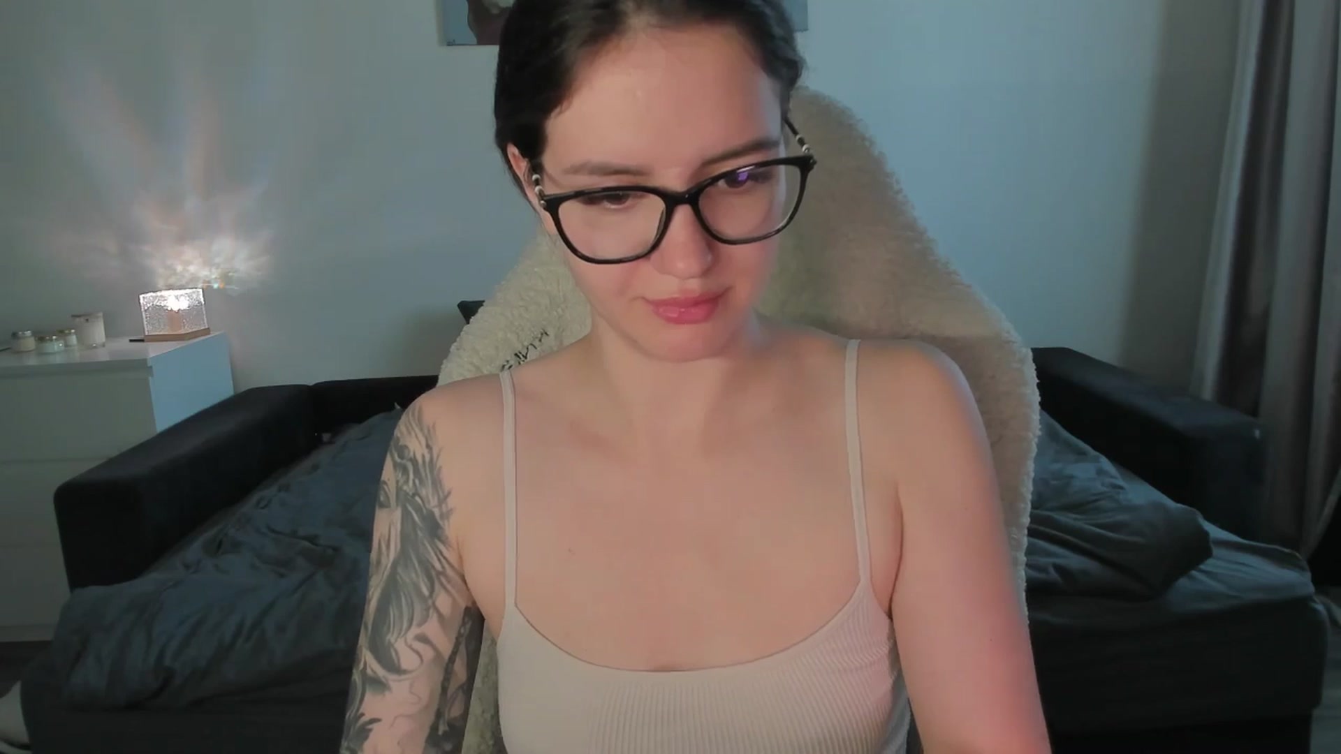 Gallery image thumbnail from sonia_moon's myfreecams stream on, 07/29/2025, 05:14 image 17 of 20