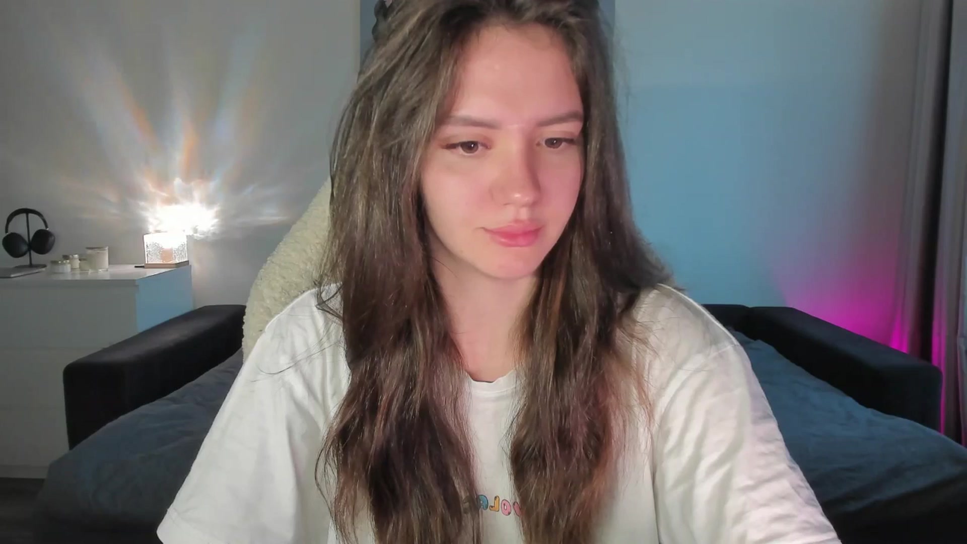 Gallery image thumbnail from sonia_moon's myfreecams stream on, 08/05/2025, 02:52 image 6 of 20