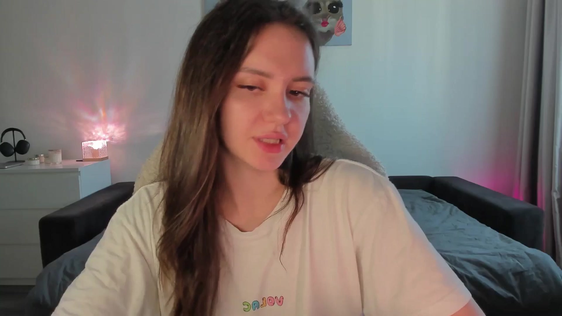 Gallery image thumbnail from sonia_moon's myfreecams stream on, 08/05/2025, 07:20 image 17 of 20
