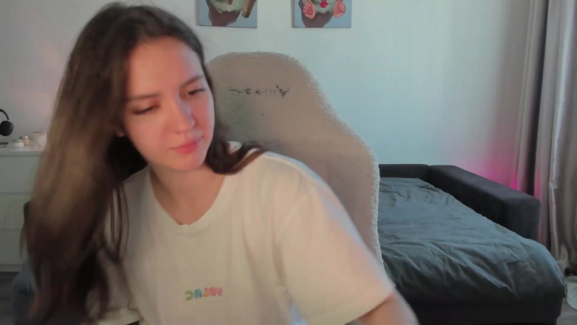 Gallery image thumbnail from sonia_moon's myfreecams stream on, 08/05/2025, 07:45 image 1 of 20