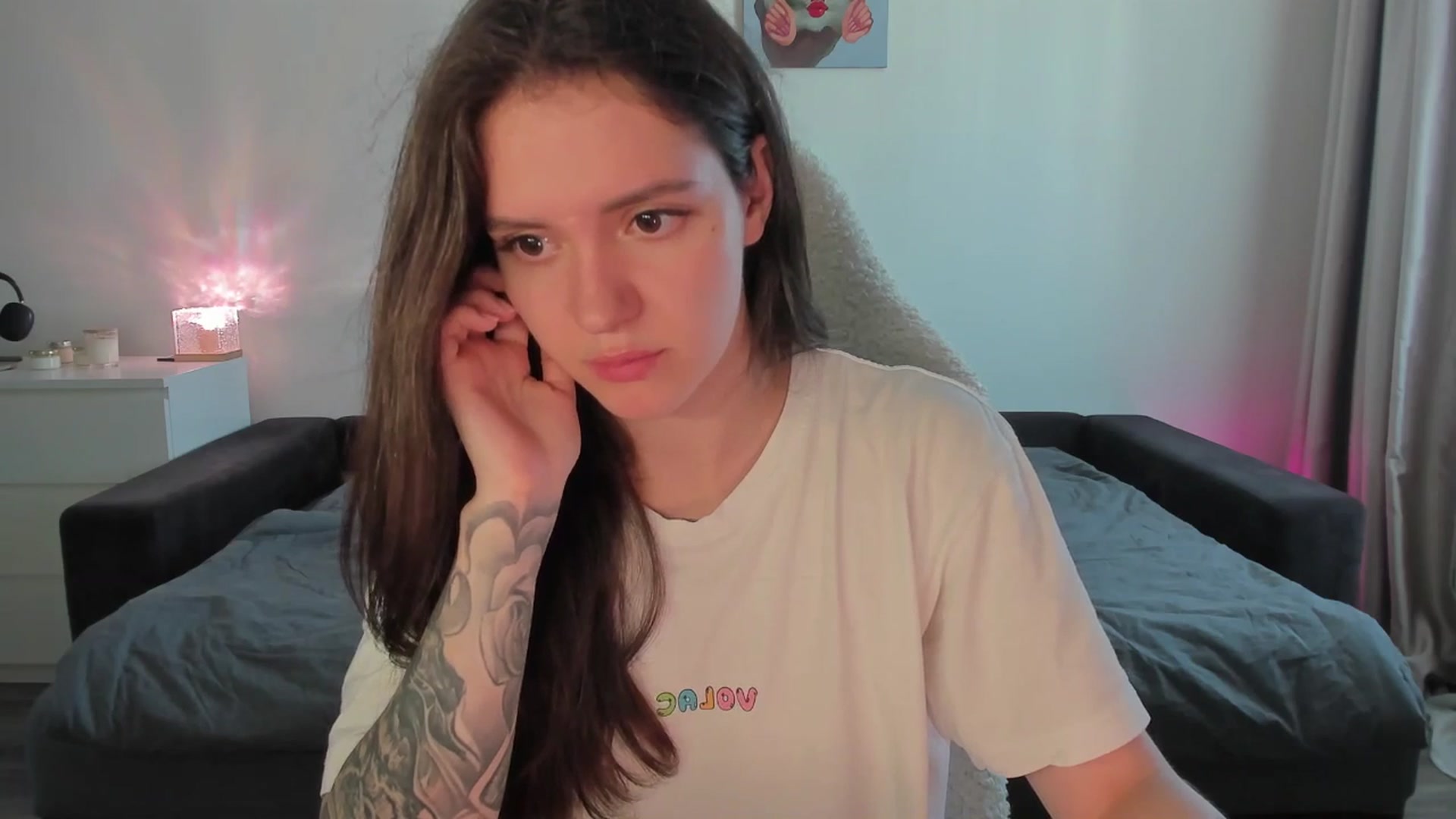 Gallery image thumbnail from sonia_moon's myfreecams stream on, 08/05/2025, 07:45 image 20 of 20
