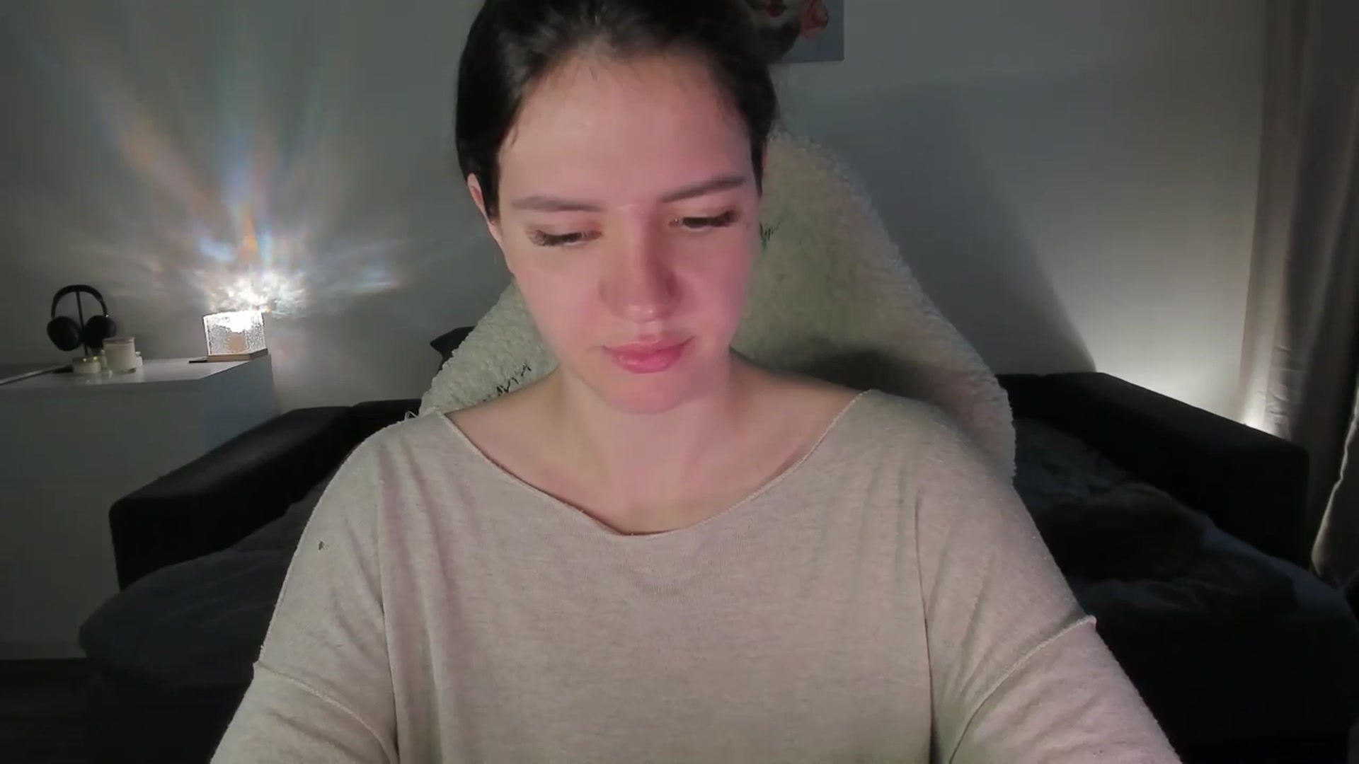 Gallery image thumbnail from sonia_moon's myfreecams stream on, 08/08/2025, 02:40 image 14 of 20