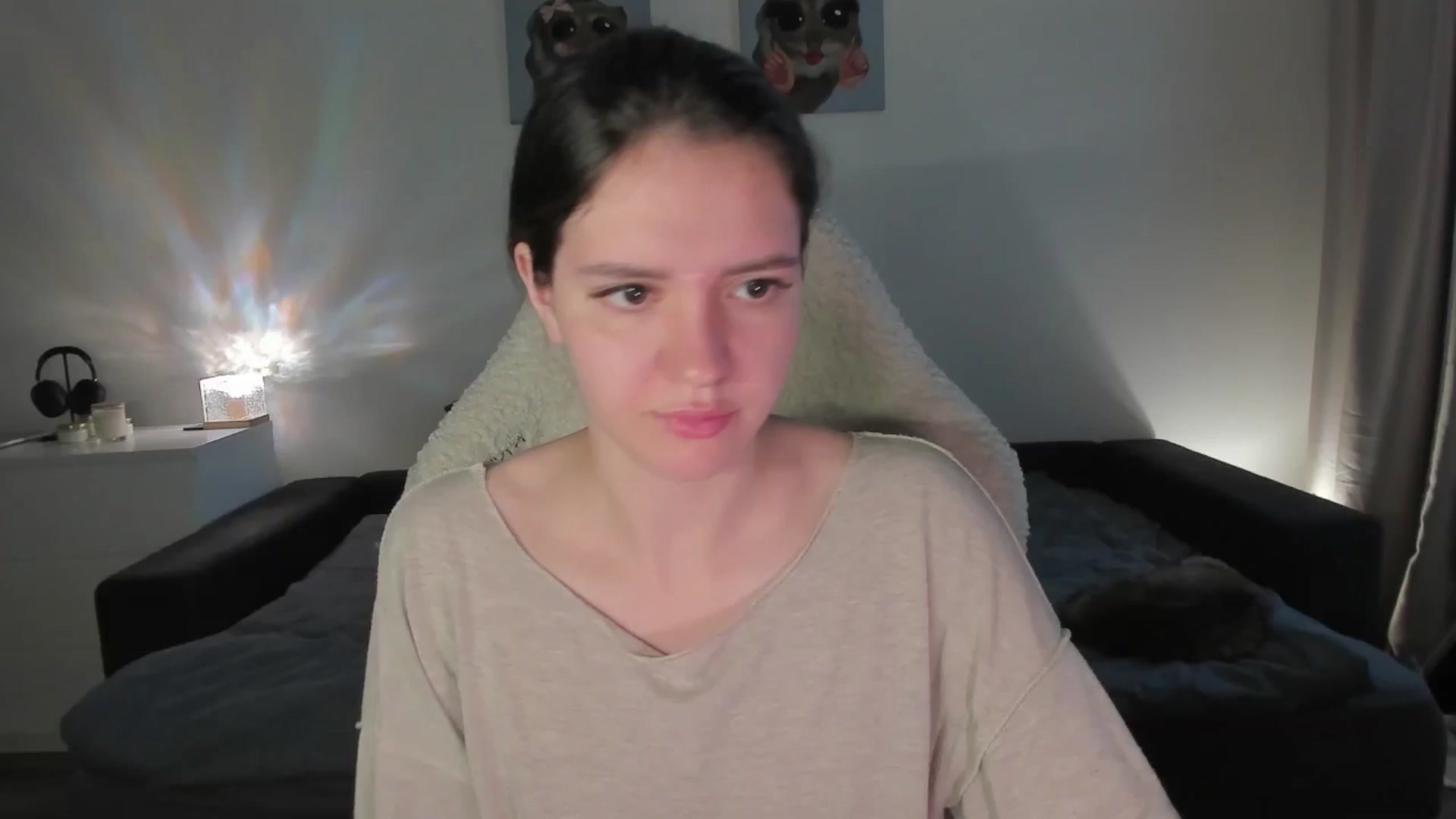 Gallery image thumbnail from sonia_moon's myfreecams stream on, 08/08/2025, 02:40 image 18 of 20