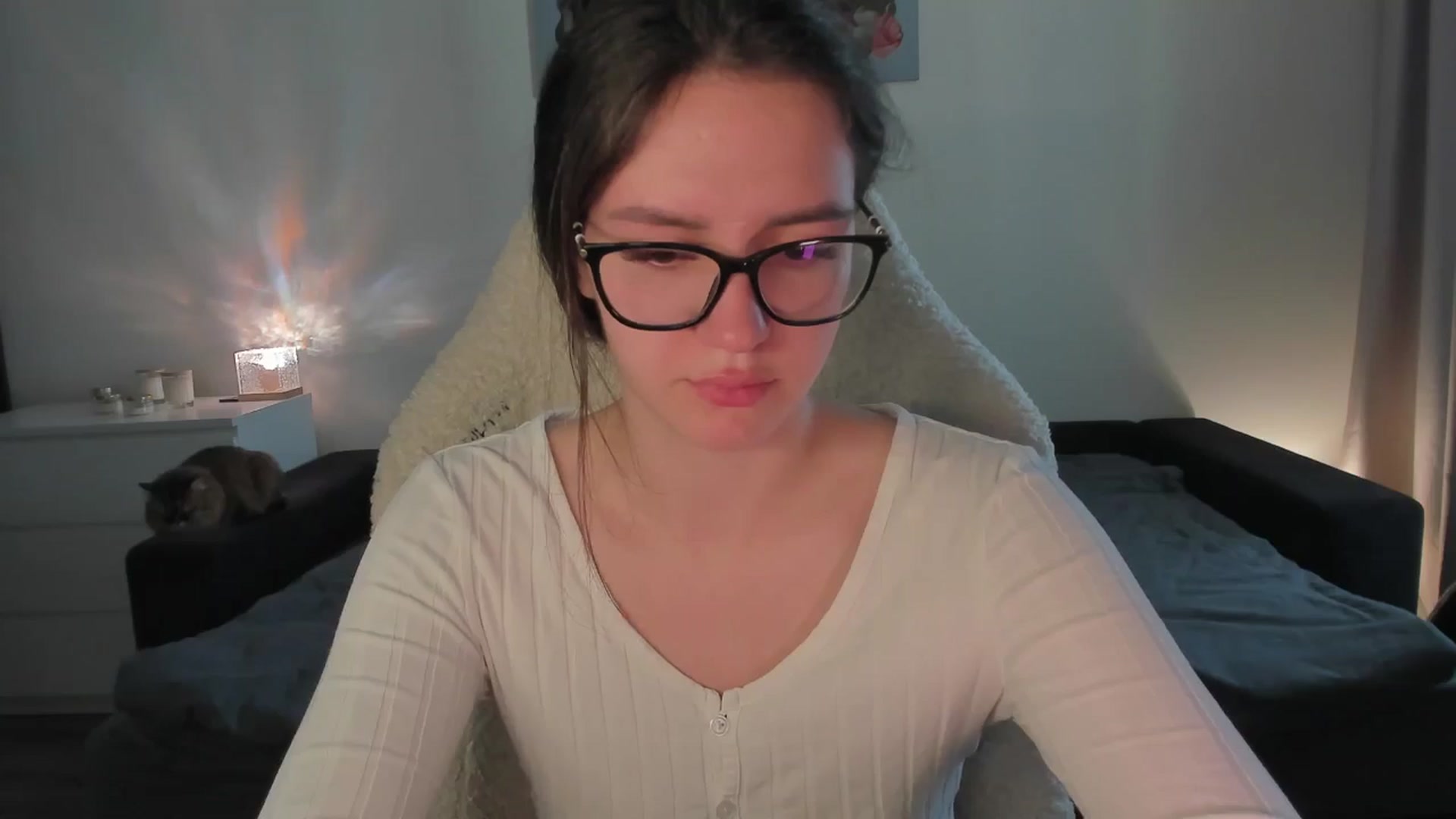 Gallery image thumbnail from sonia_moon's myfreecams stream on, 08/14/2025, 07:43 image 6 of 20