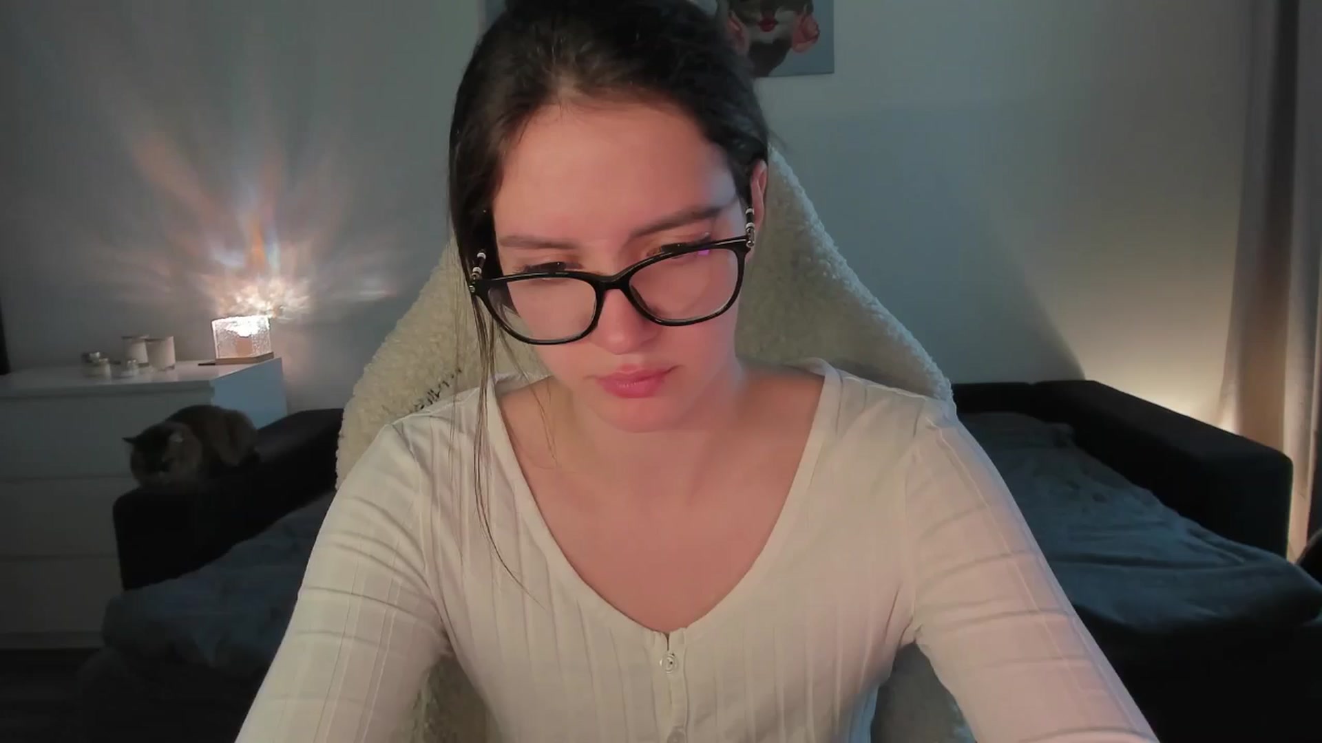 Gallery image thumbnail from sonia_moon's myfreecams stream on, 08/14/2025, 07:43 image 1 of 20