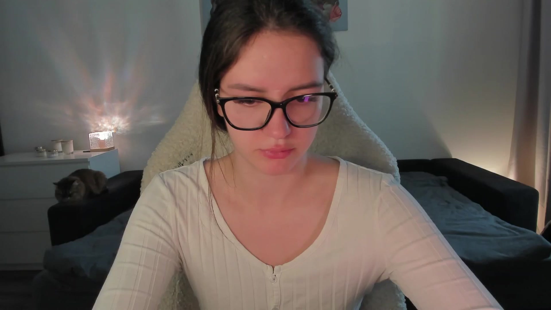 Gallery image thumbnail from sonia_moon's myfreecams stream on, 08/14/2025, 07:43 image 3 of 20