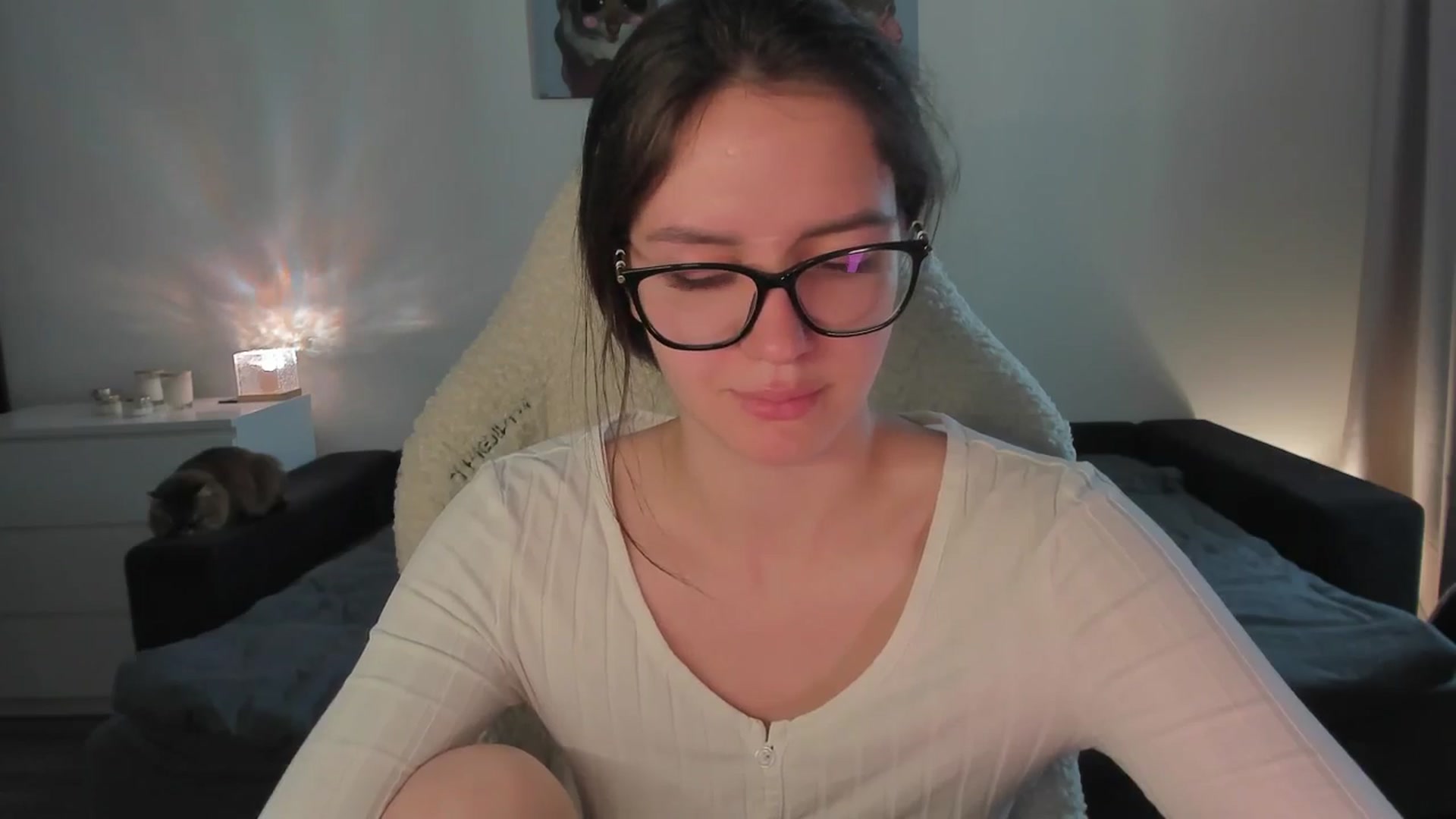 Gallery image thumbnail from sonia_moon's myfreecams stream on, 08/14/2025, 07:43 image 17 of 20