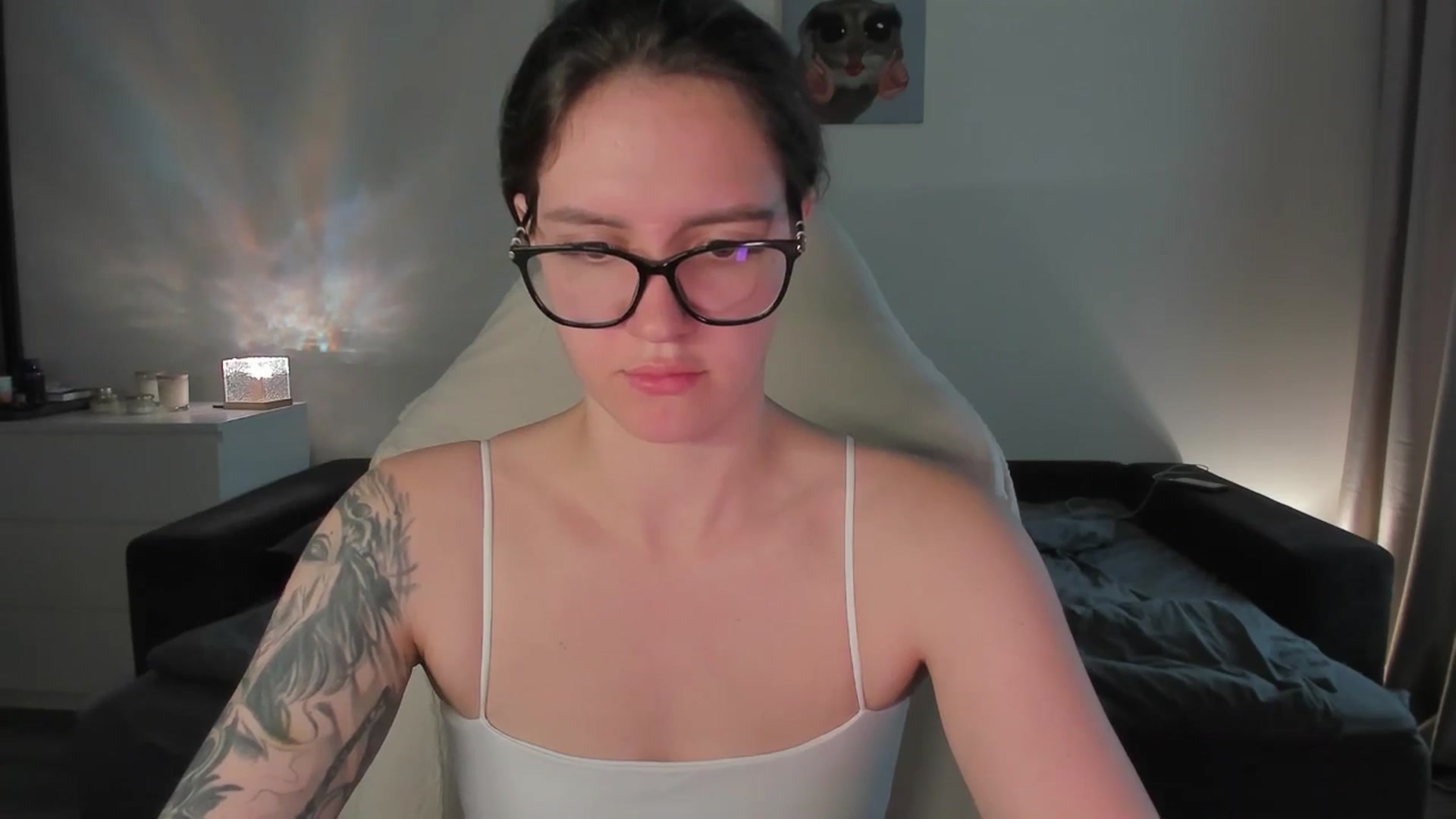 Gallery image thumbnail from sonia_moon's myfreecams stream on, 08/18/2025, 06:30 image 15 of 20