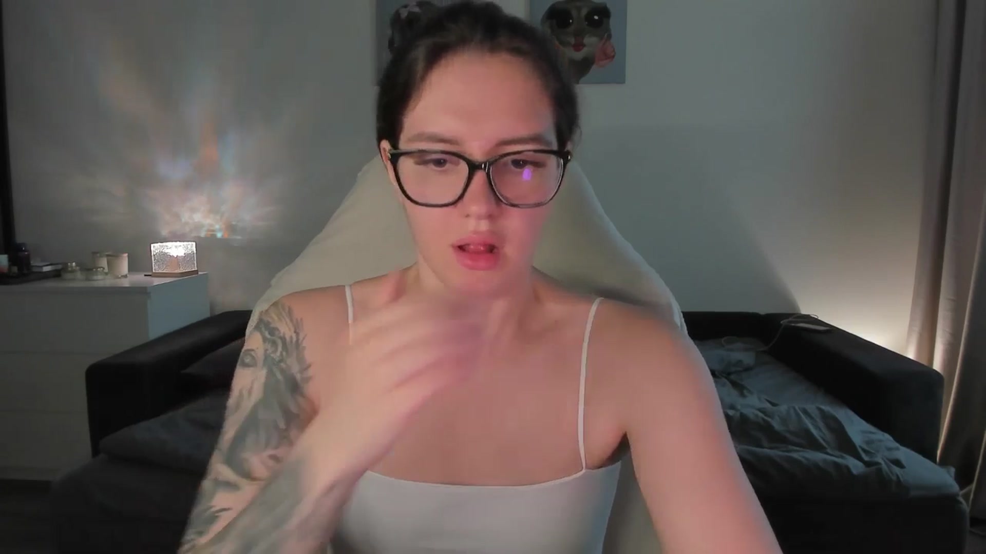 Gallery image thumbnail from sonia_moon's myfreecams stream on, 08/18/2025, 06:30 image 13 of 20