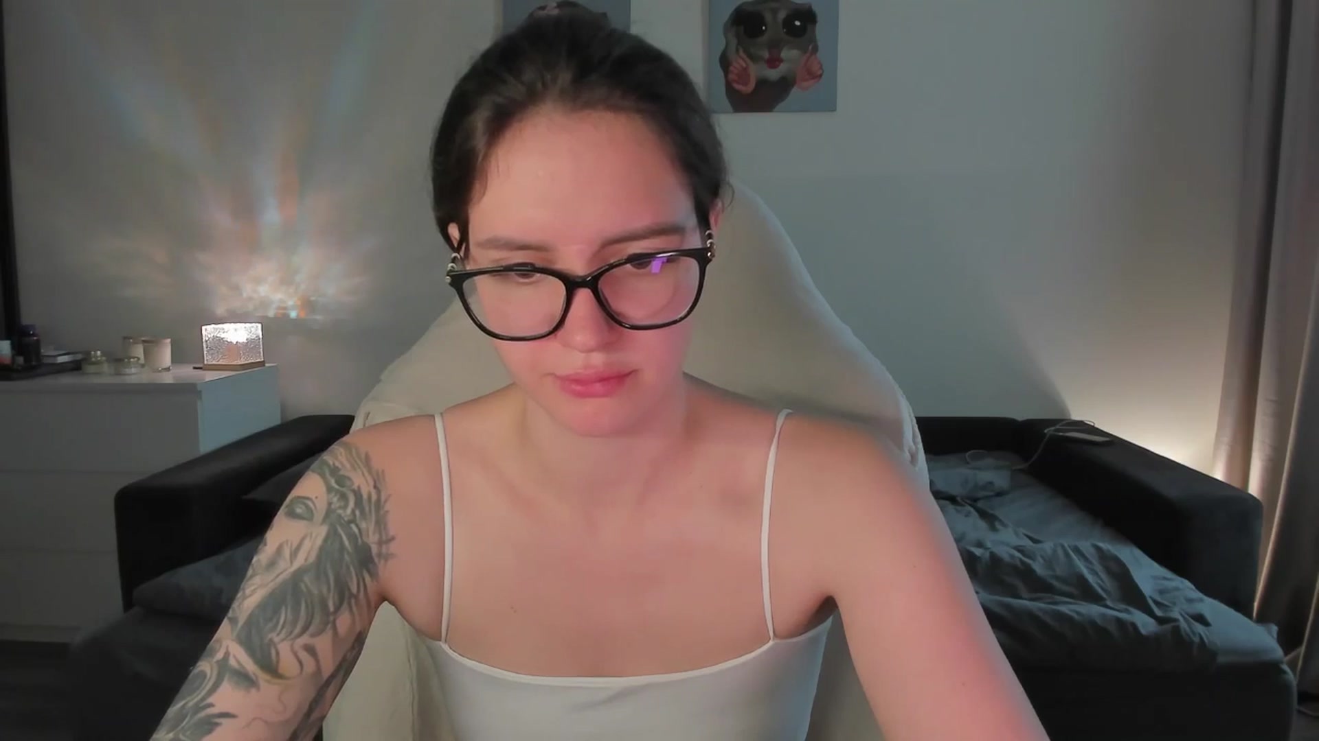 Gallery image thumbnail from sonia_moon's myfreecams stream on, 08/18/2025, 06:30 image 17 of 20