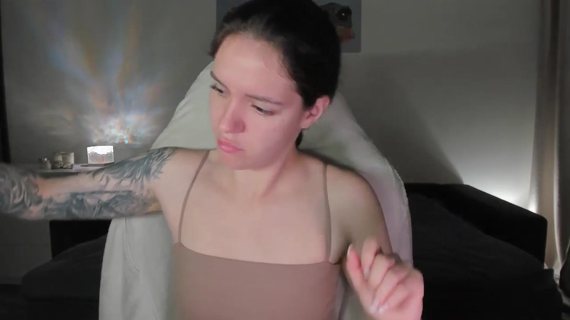 Gallery image thumbnail from sonia_moon's myfreecams stream on, 08/19/2025, 02:42 image 3 of 20