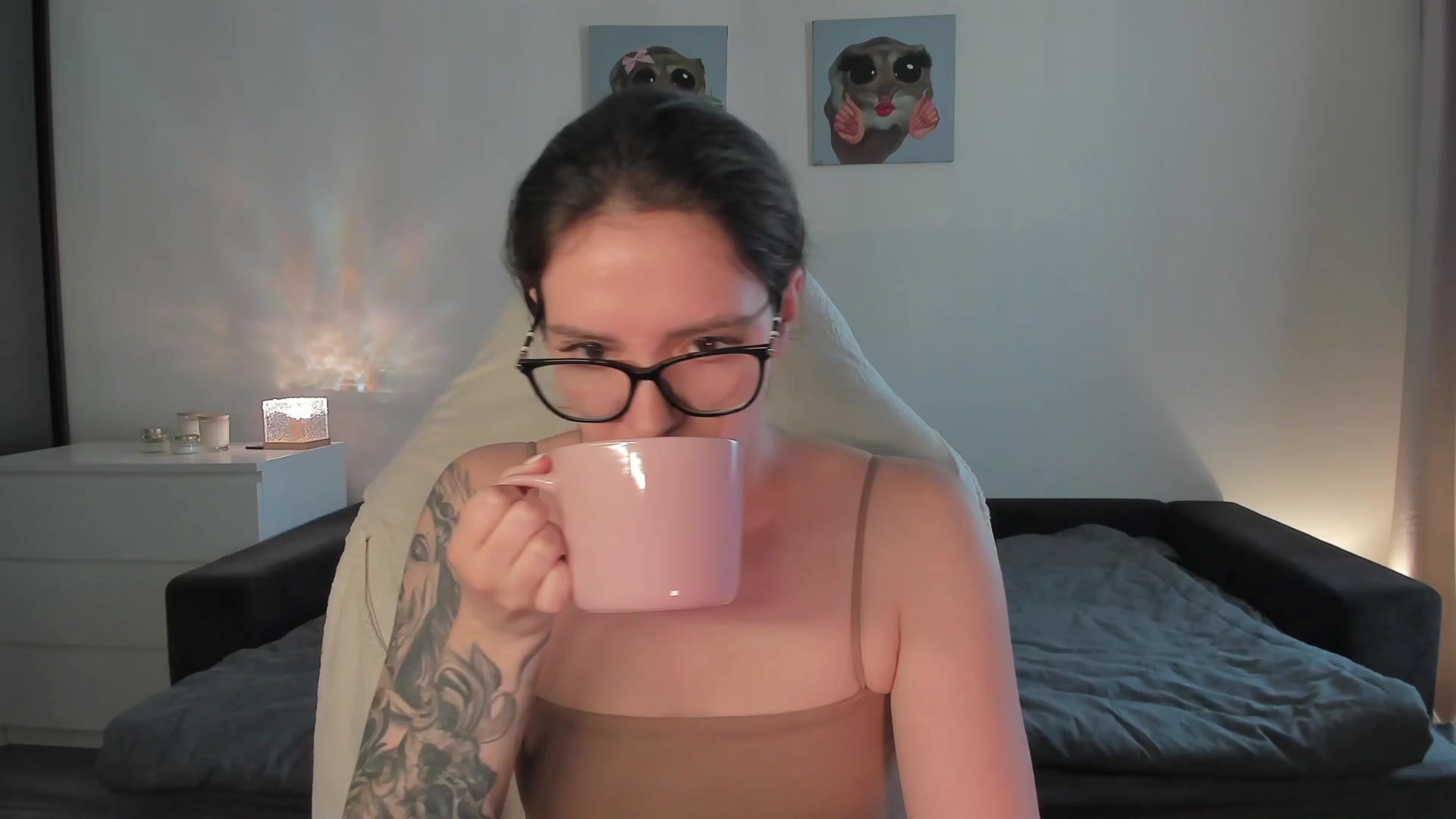 Gallery image thumbnail from sonia_moon's myfreecams stream on, 08/19/2025, 06:25 image 15 of 20