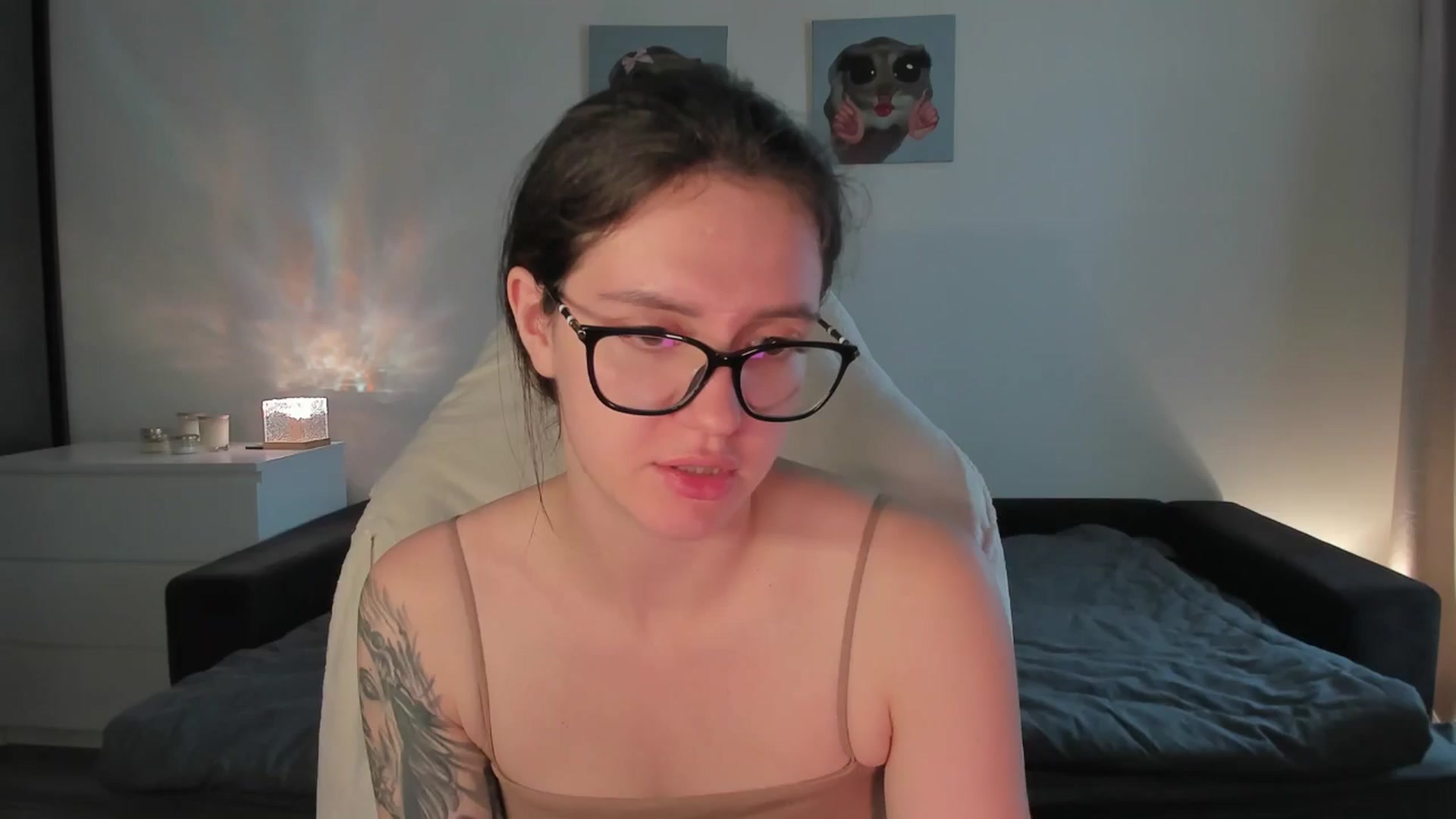 Gallery image thumbnail from sonia_moon's myfreecams stream on, 08/19/2025, 06:25 image 8 of 20