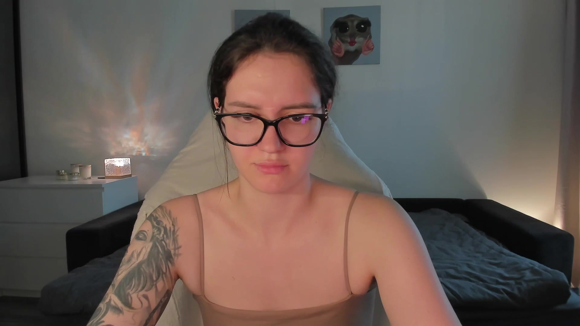 Gallery image thumbnail from sonia_moon's myfreecams stream on, 08/19/2025, 06:25 image 12 of 20