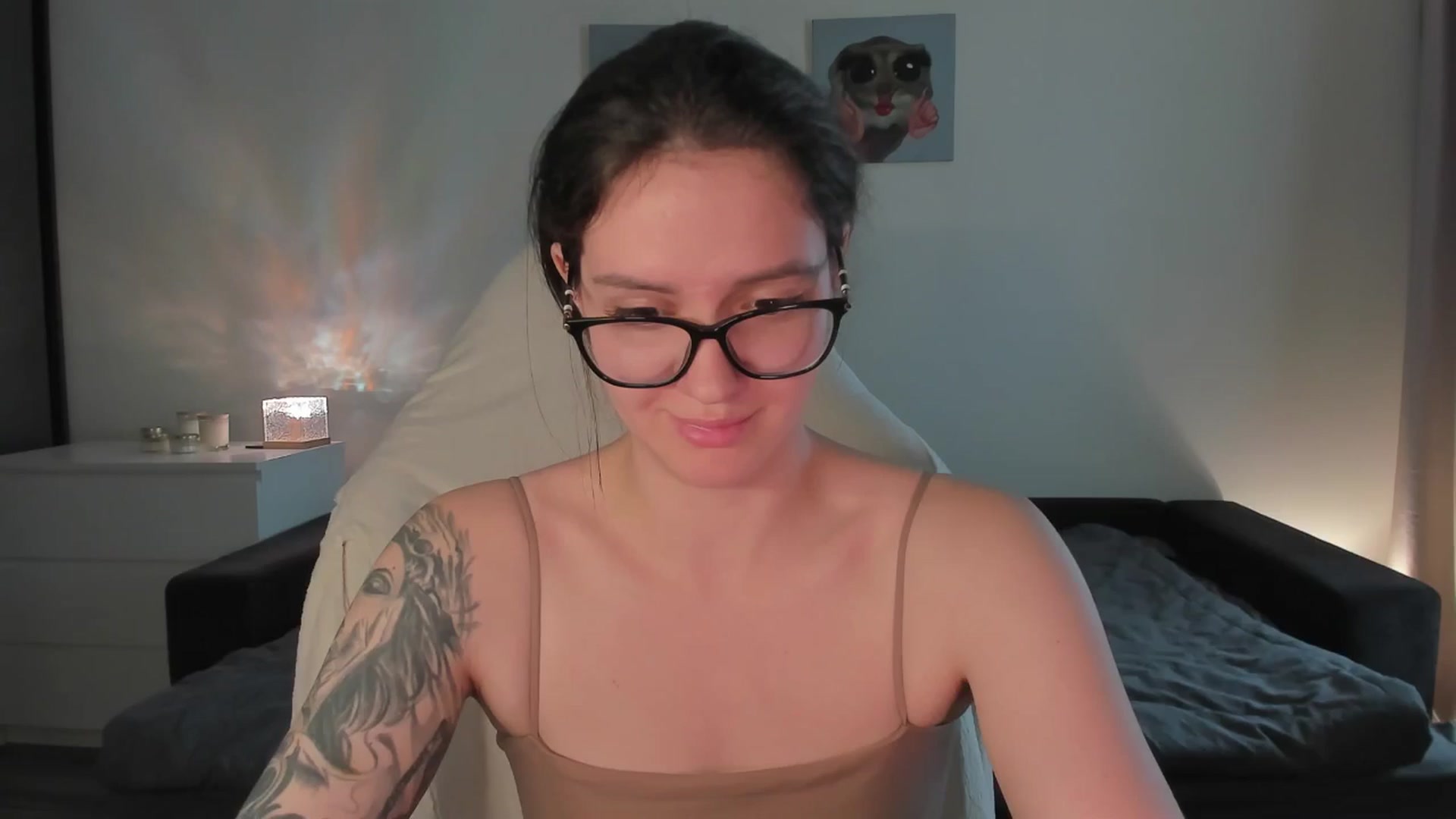 Gallery image thumbnail from sonia_moon's myfreecams stream on, 08/19/2025, 06:25 image 5 of 20