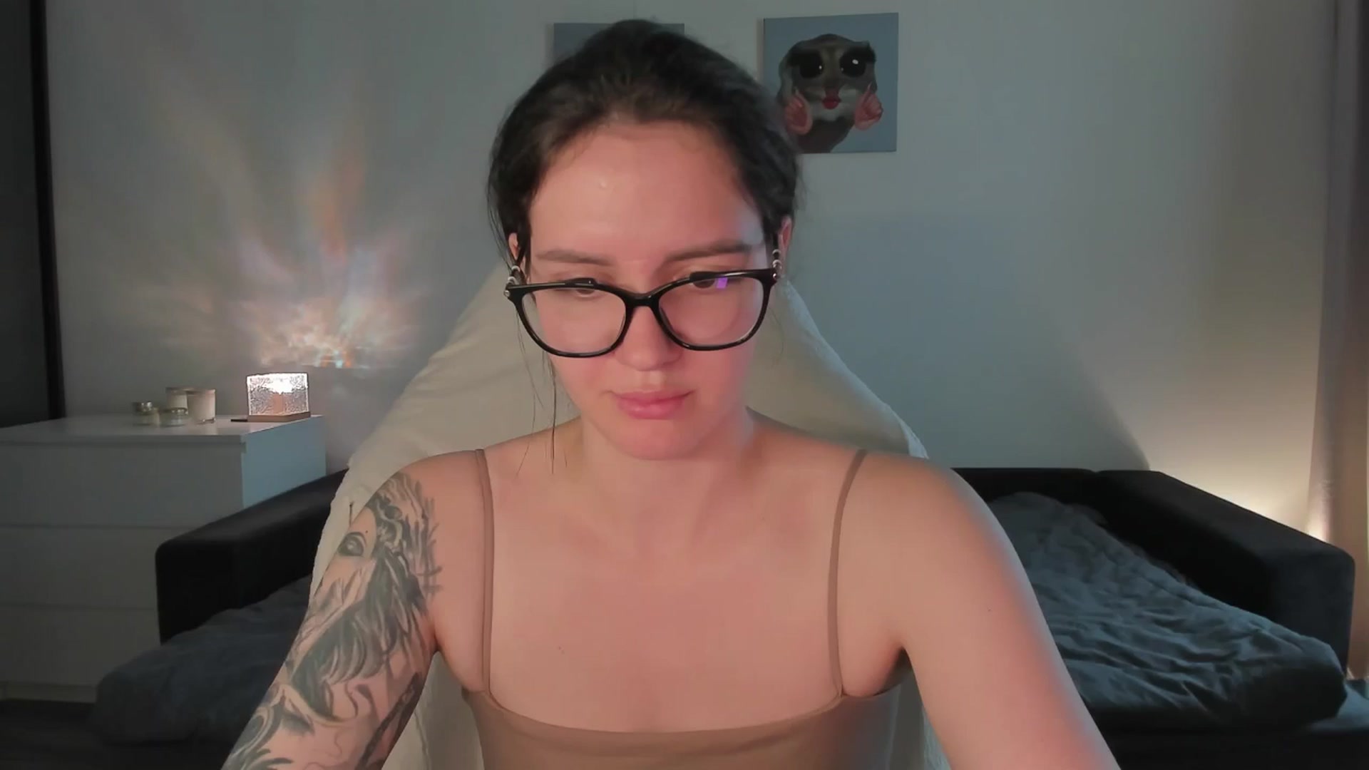 Gallery image thumbnail from sonia_moon's myfreecams stream on, 08/19/2025, 06:25 image 6 of 20