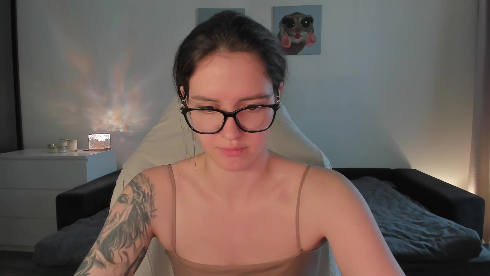 Gallery image thumbnail from sonia_moon's myfreecams stream on, 08/19/2025, 06:25 image 14 of 20