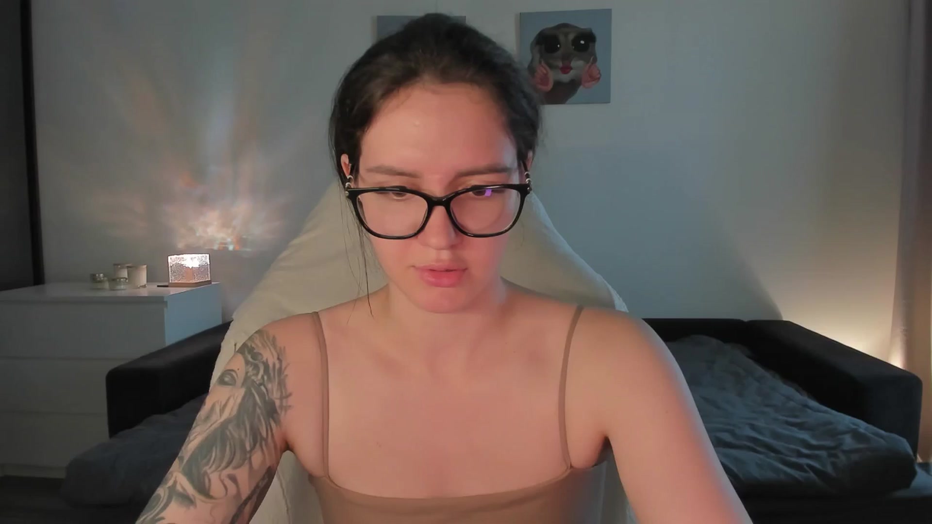 Gallery image thumbnail from sonia_moon's myfreecams stream on, 08/19/2025, 06:25 image 10 of 20