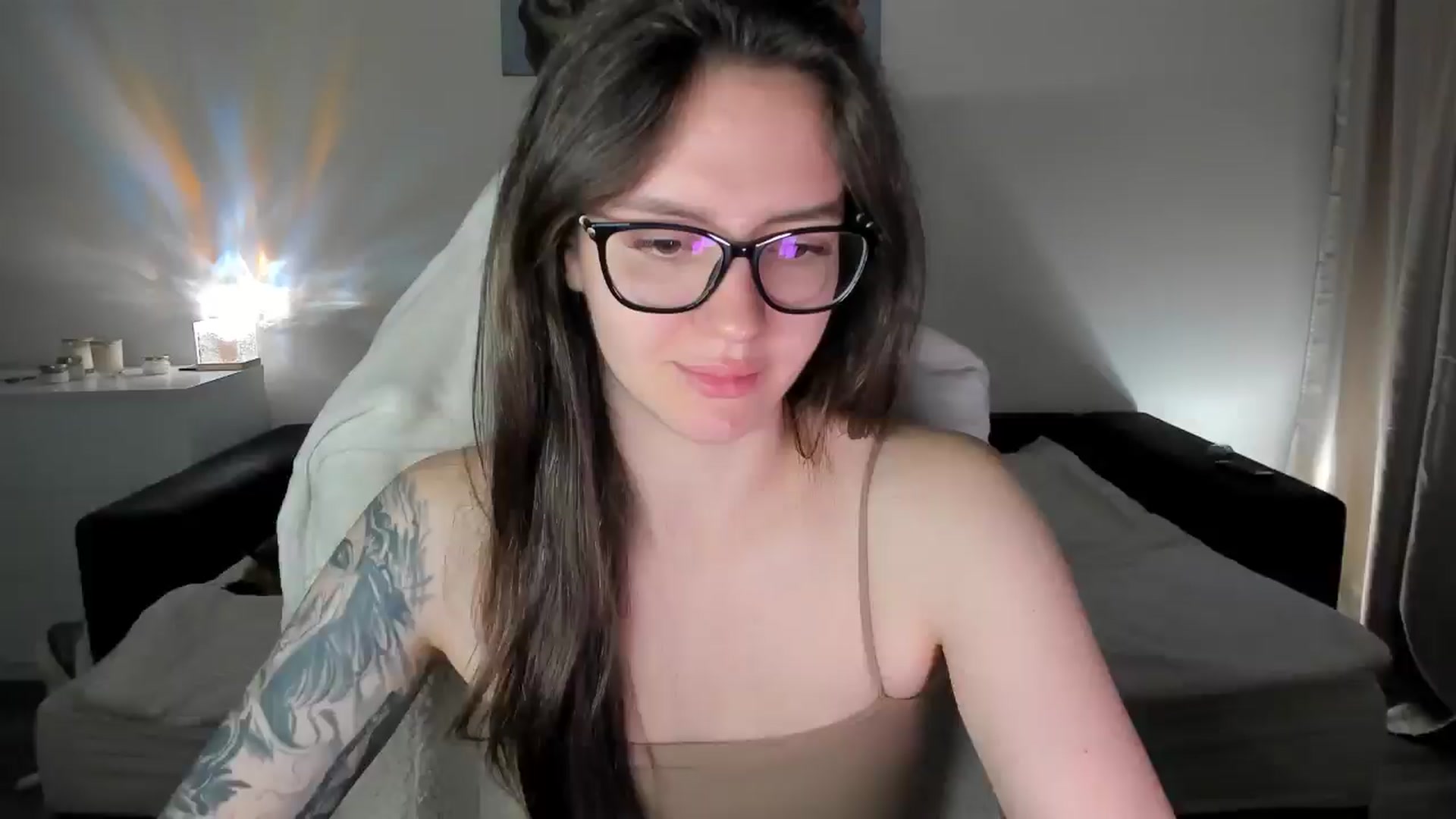 Gallery image thumbnail from sonia_moon's myfreecams stream on, 08/25/2025, 03:30 image 6 of 20