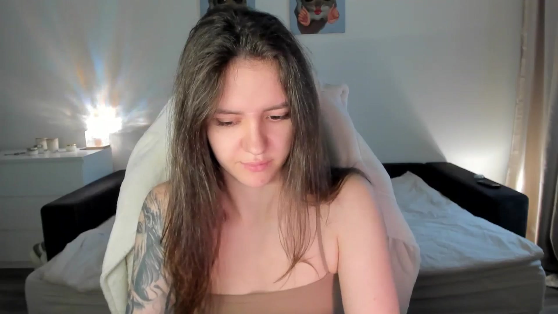 Gallery image thumbnail from sonia_moon's myfreecams stream on, 08/25/2025, 04:40 image 16 of 20