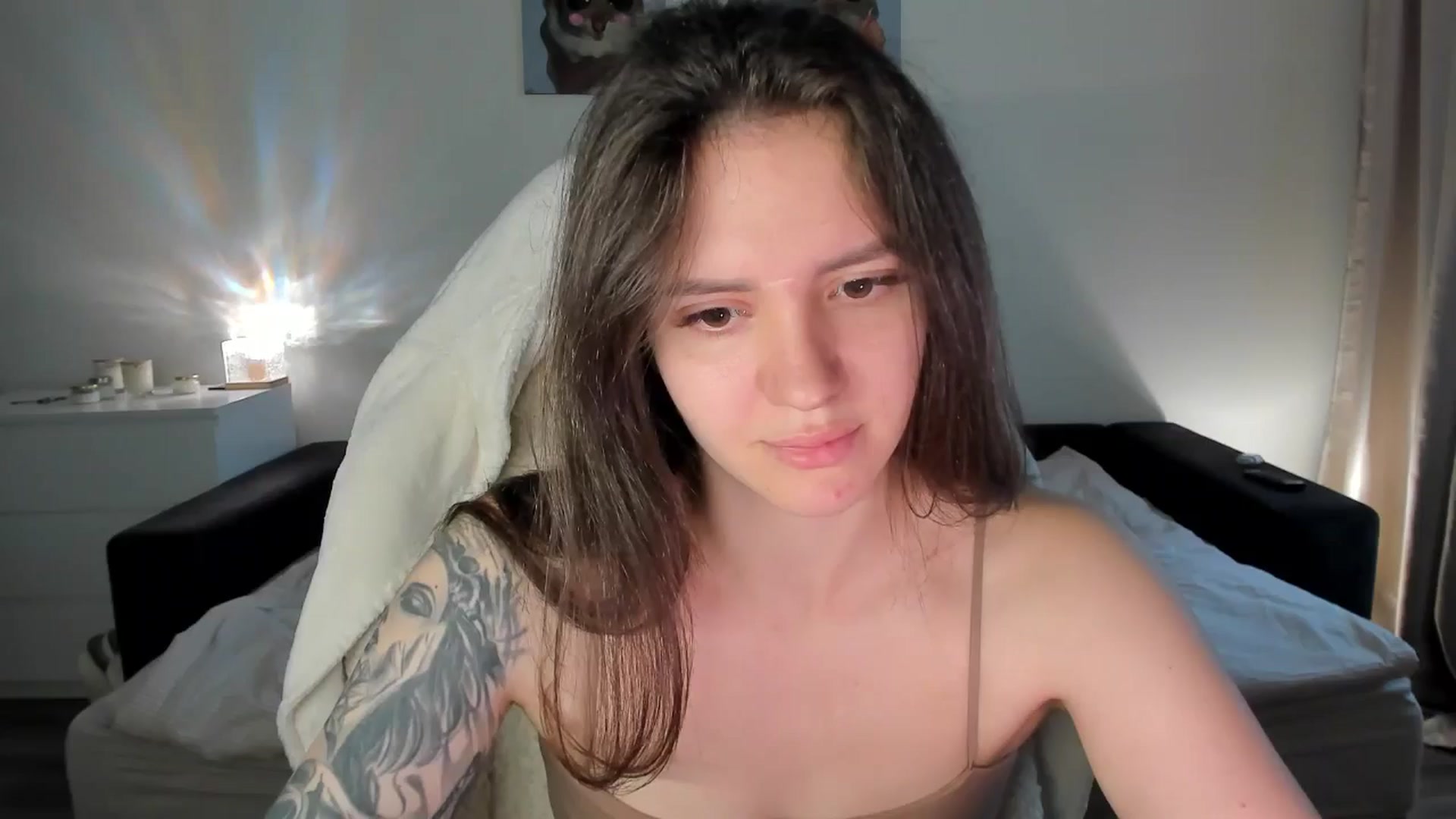 Gallery image thumbnail from sonia_moon's myfreecams stream on, 08/25/2025, 04:40 image 1 of 20